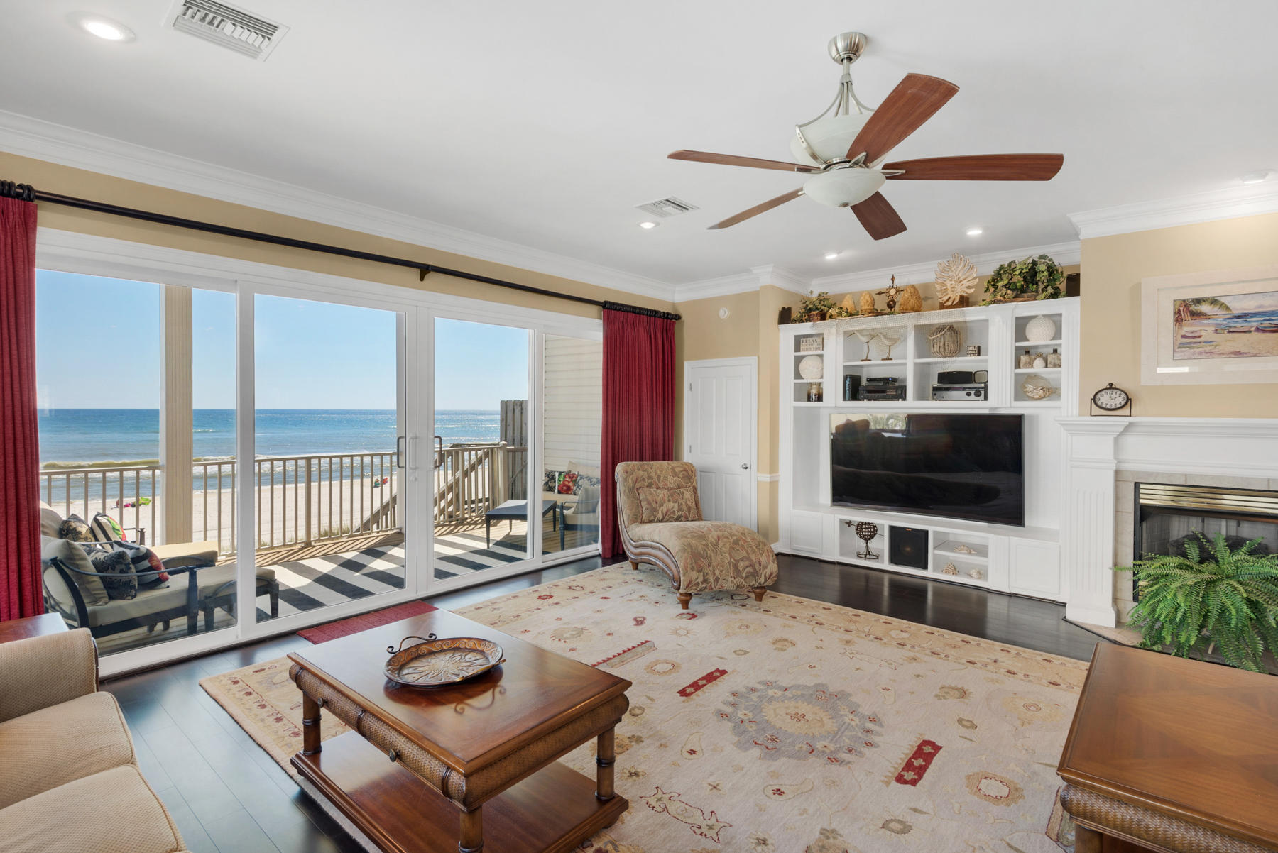 LAGUNA BEACH ESTATES - Residential