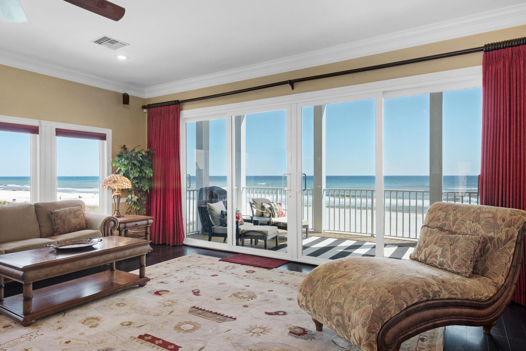 LAGUNA BEACH ESTATES - Residential