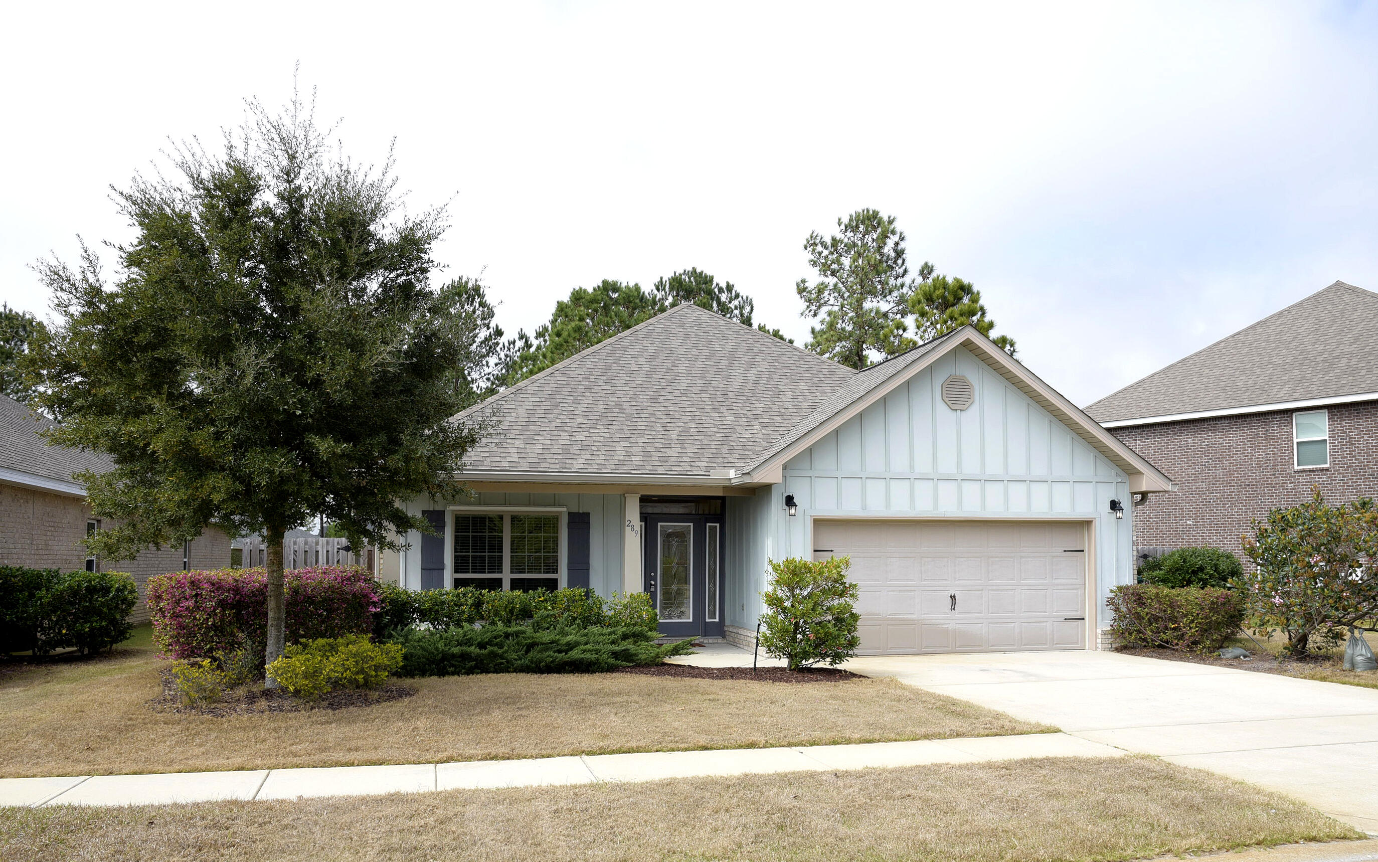 Take a look at this Hammock Bay Home in Freeport! This stunning 3-bedroom, 2-bathroom house boasts a spacious and open floor plan, perfect for entertaining guests or simply relaxing in style. The screened patio provides a peaceful outdoor retreat, while the walk-in closets offer ample storage space for all your belongings. With plenty of natural light flooding in, this home is both inviting and comfortable. Don't miss out on the opportunity to live in this beautiful home with a wealth of amenities to enjoy!