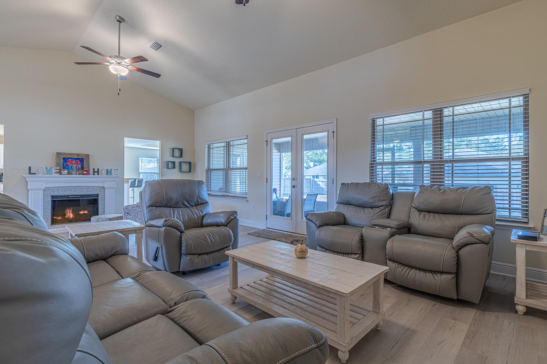 HIDDEN VALLEY - Residential