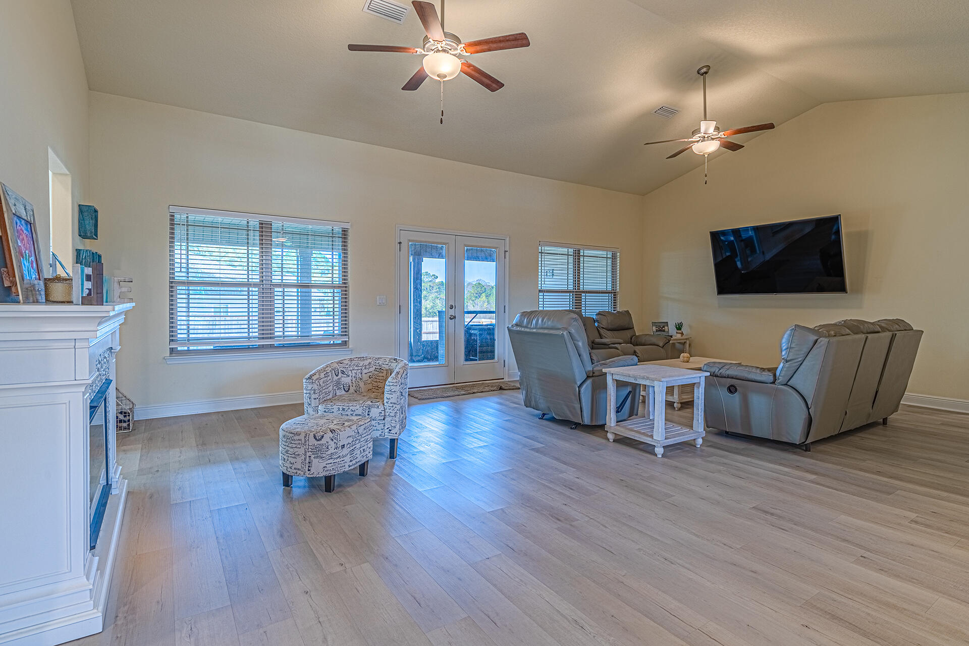 HIDDEN VALLEY - Residential