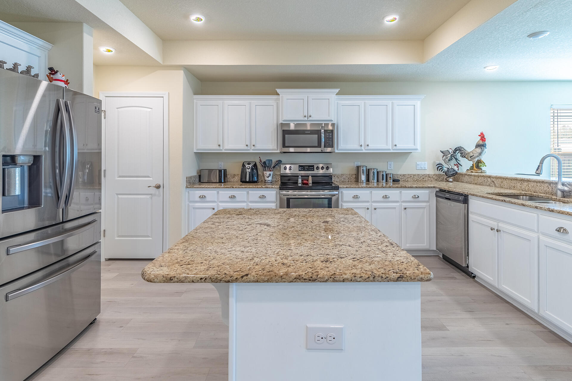 HIDDEN VALLEY - Residential