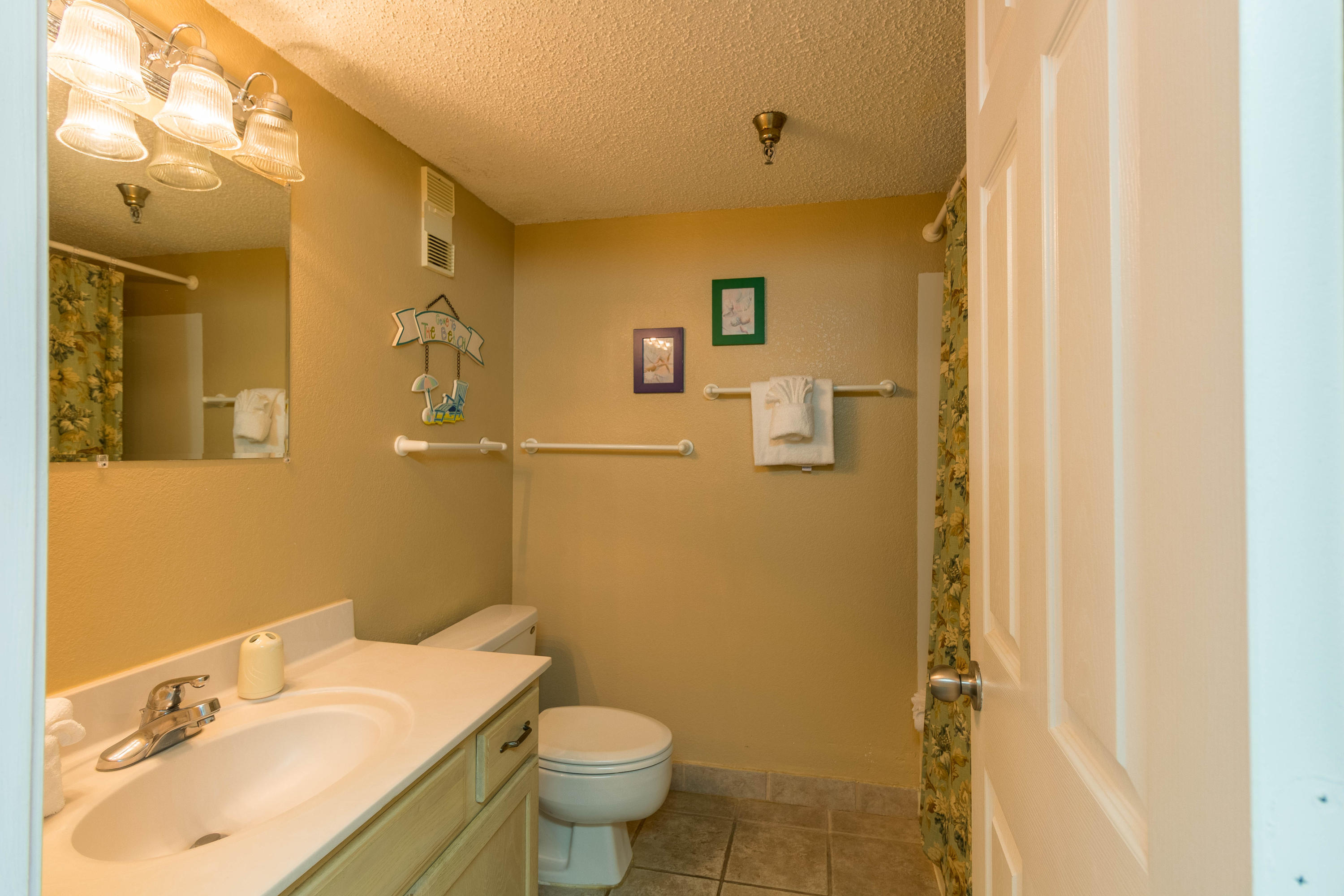 ISLANDER BEACH RESORT CONDO - Residential