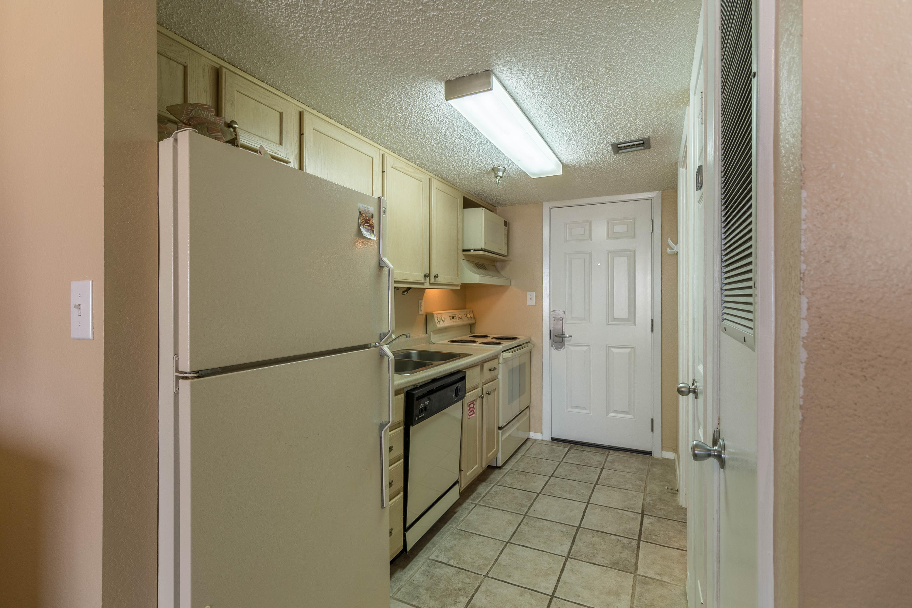 ISLANDER BEACH RESORT CONDO - Residential