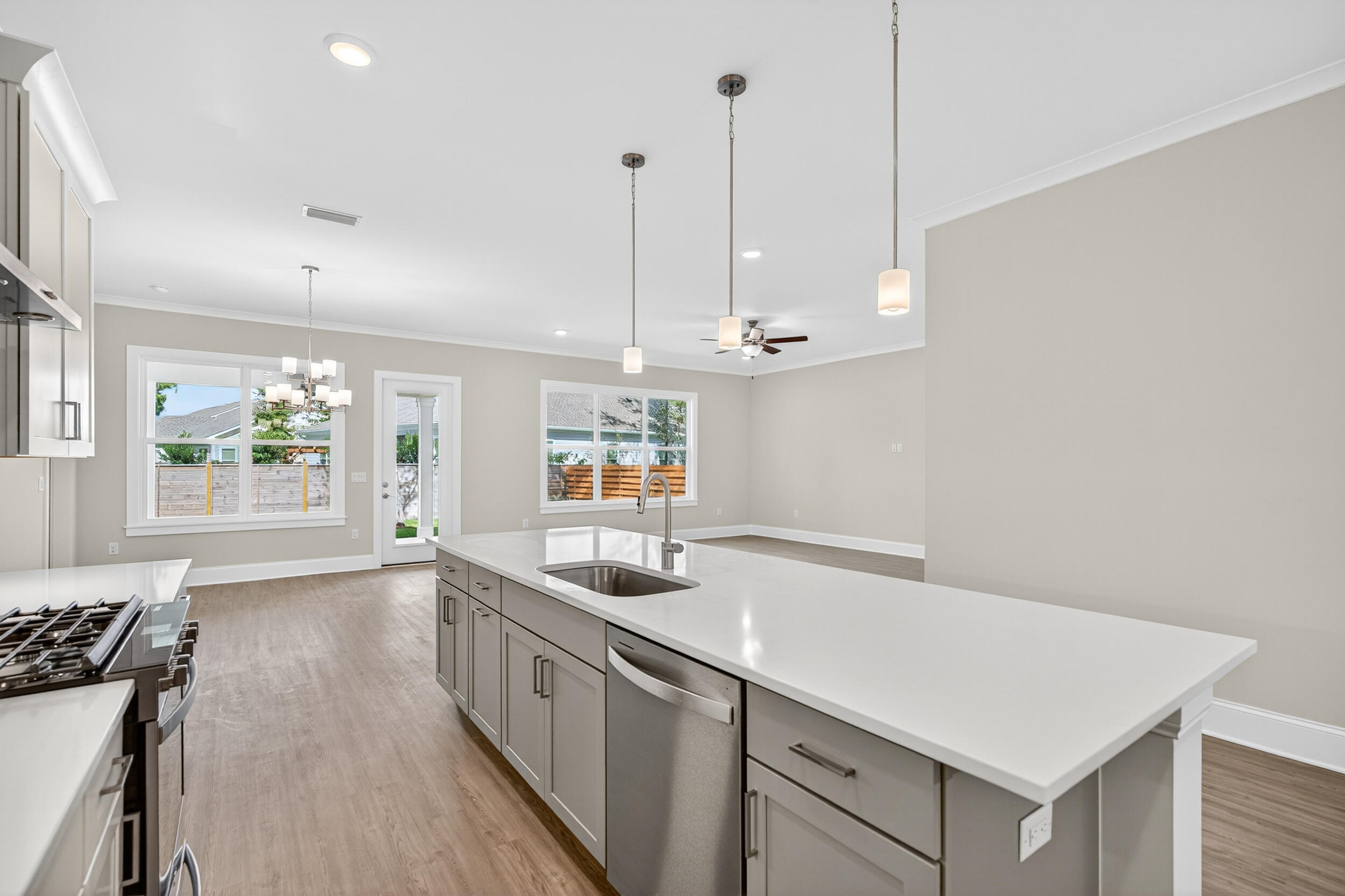 MAGNOLIA BAY ESTATES - Residential