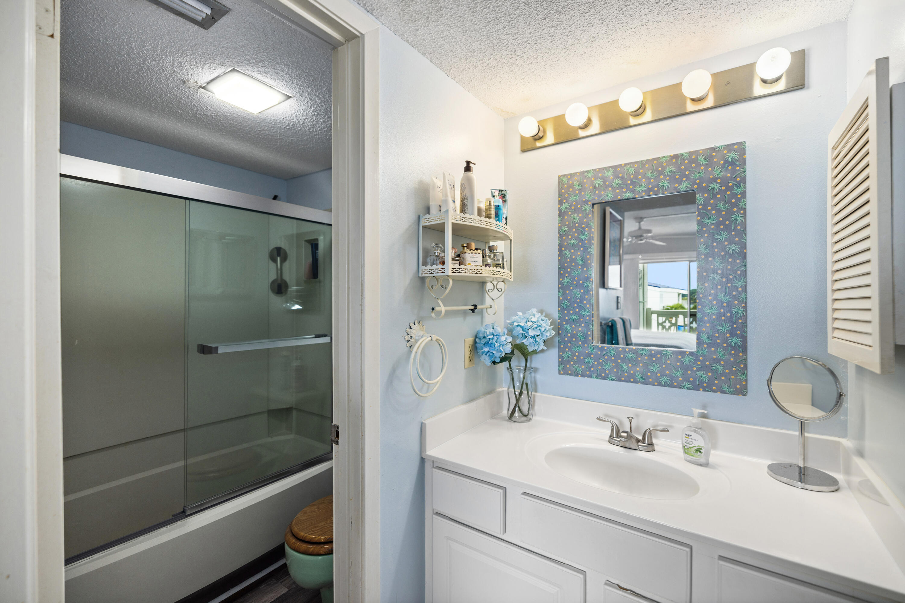 EL MATADOR CONDO - Residential