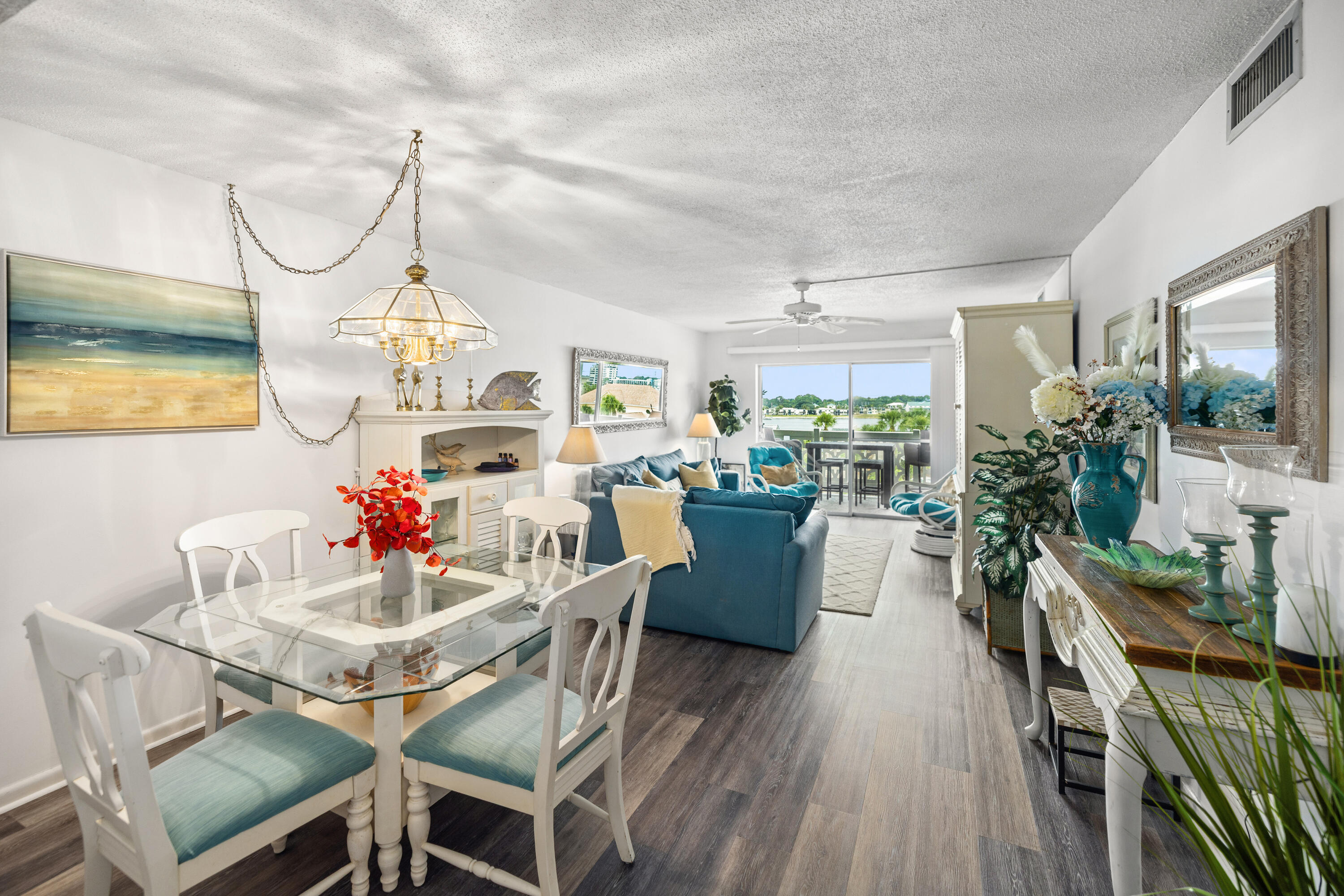 EL MATADOR CONDO - Residential