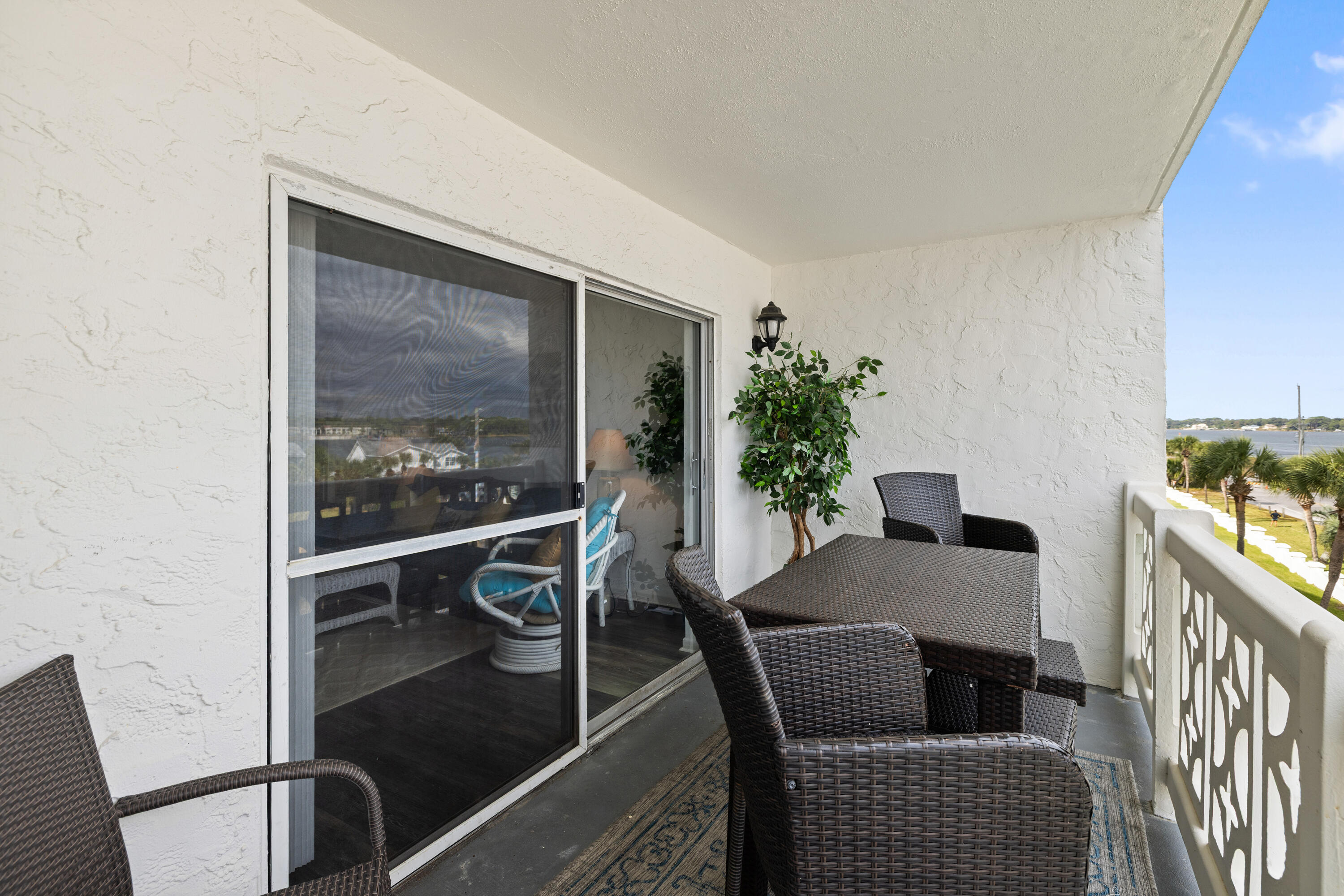 EL MATADOR CONDO - Residential