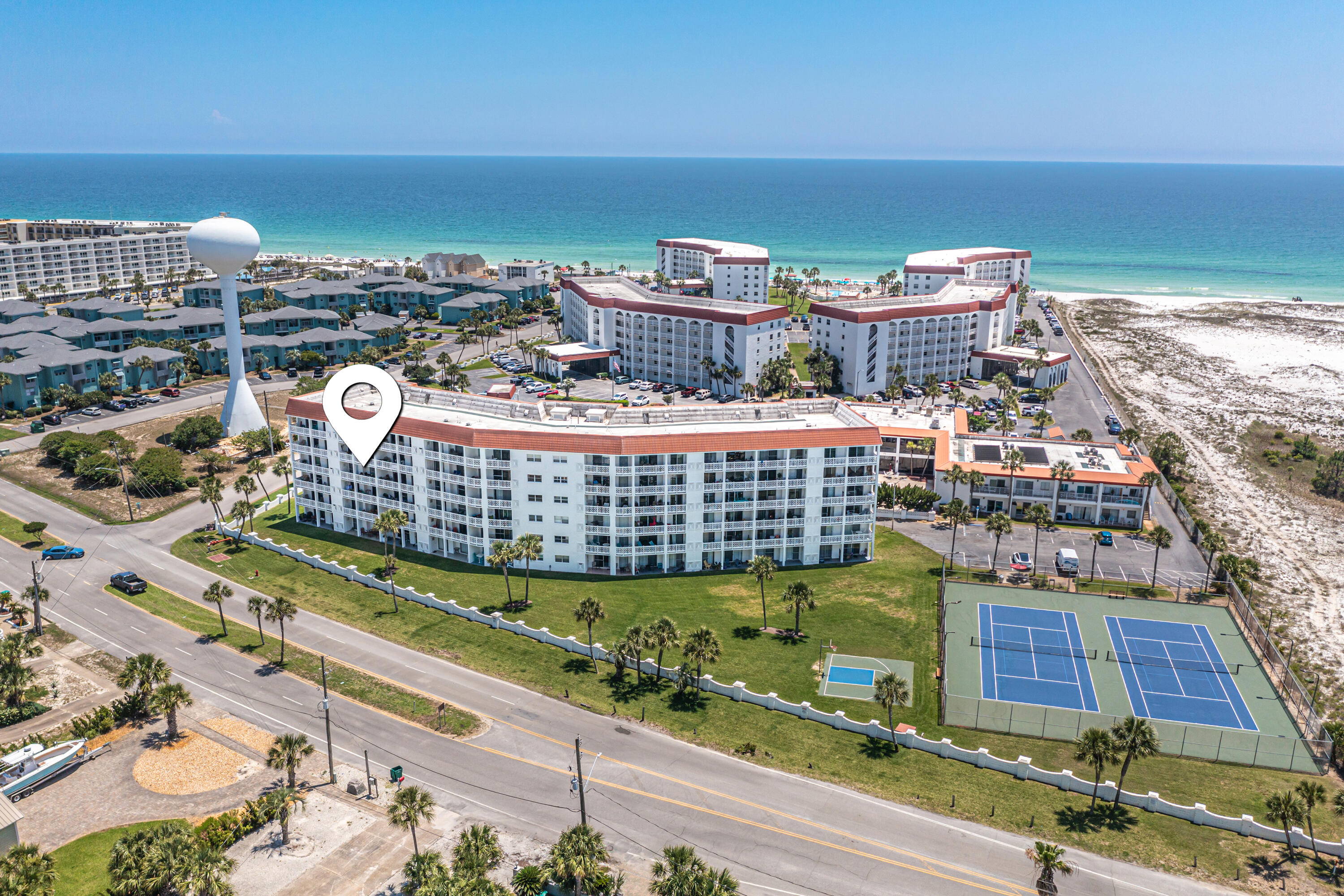 EL MATADOR CONDO - Residential
