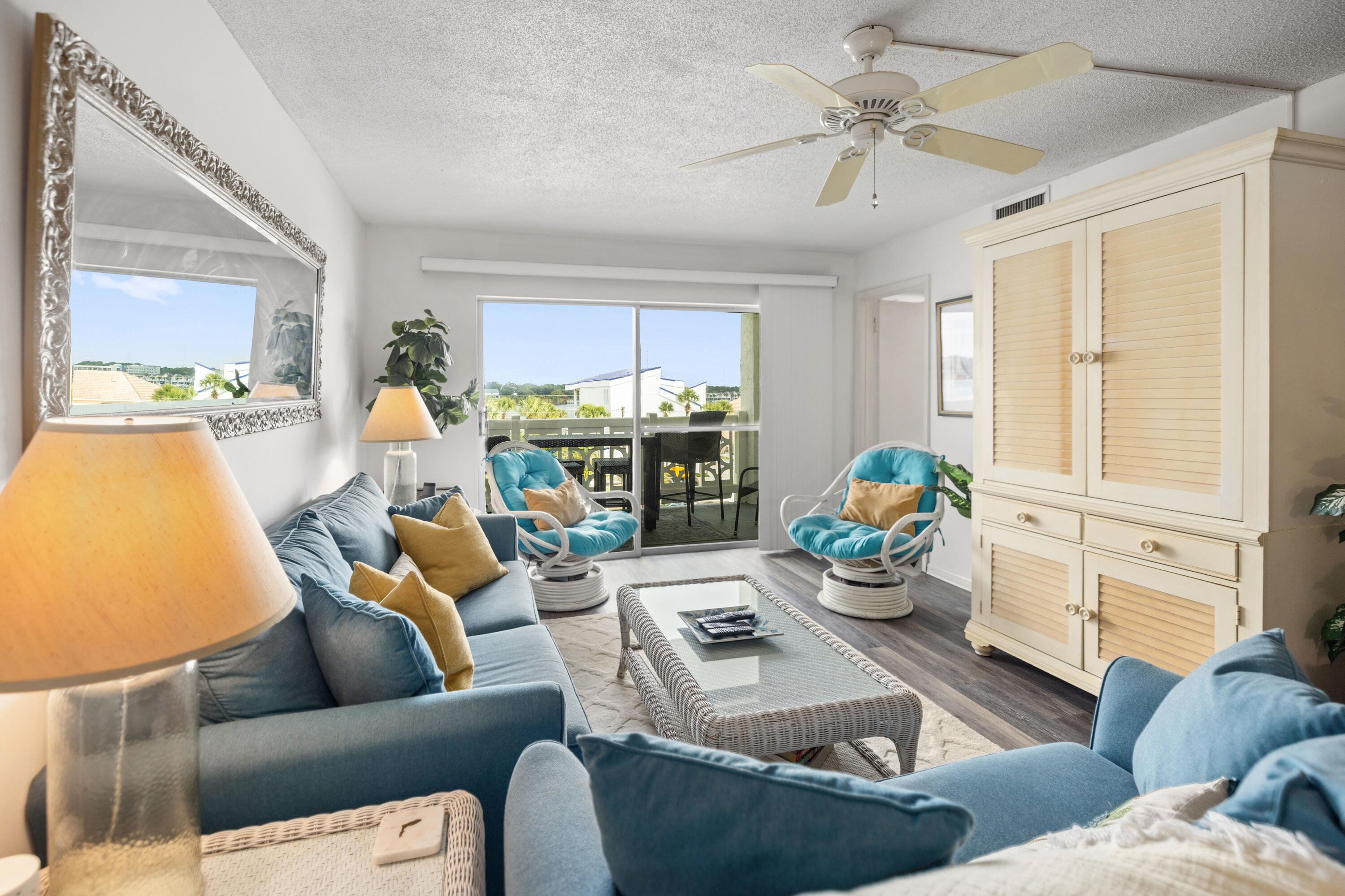 EL MATADOR CONDO - Residential