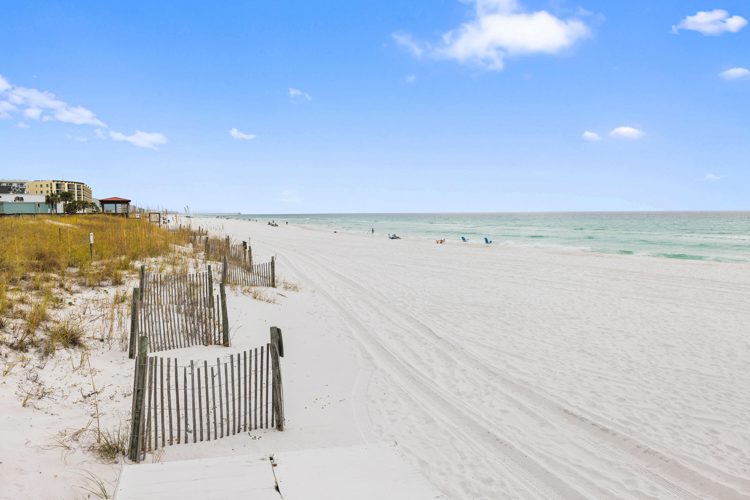 EL MATADOR CONDO - Residential