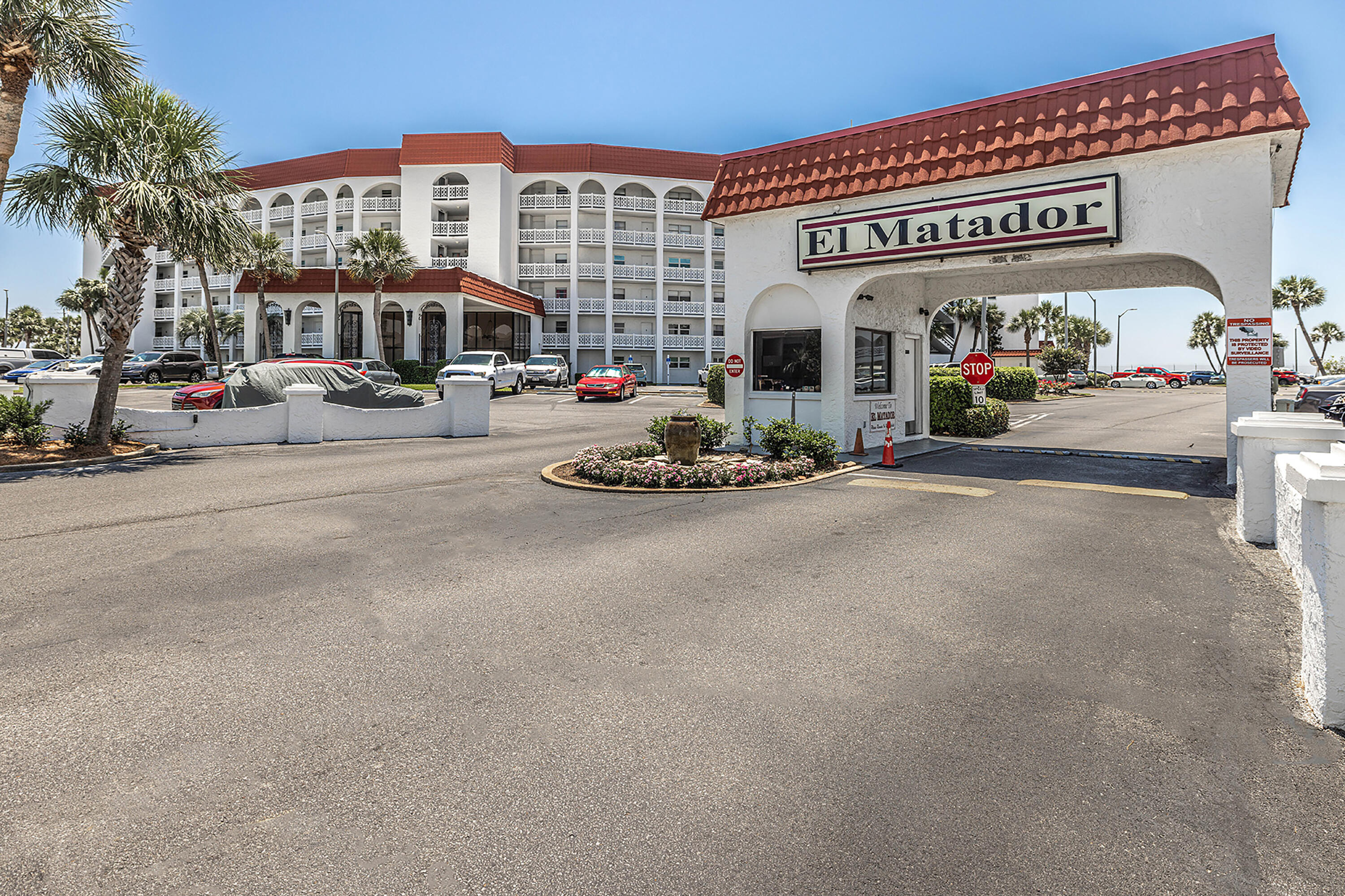 EL MATADOR CONDO - Residential