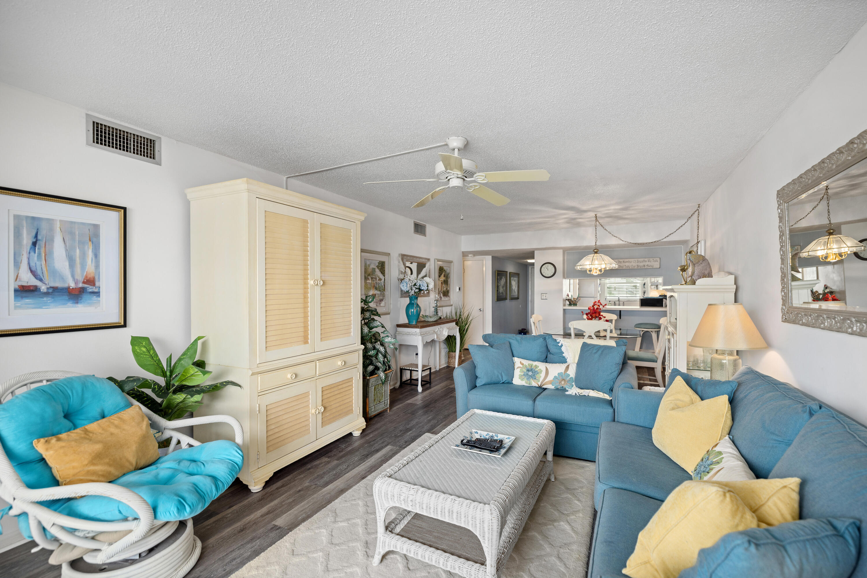 EL MATADOR CONDO - Residential