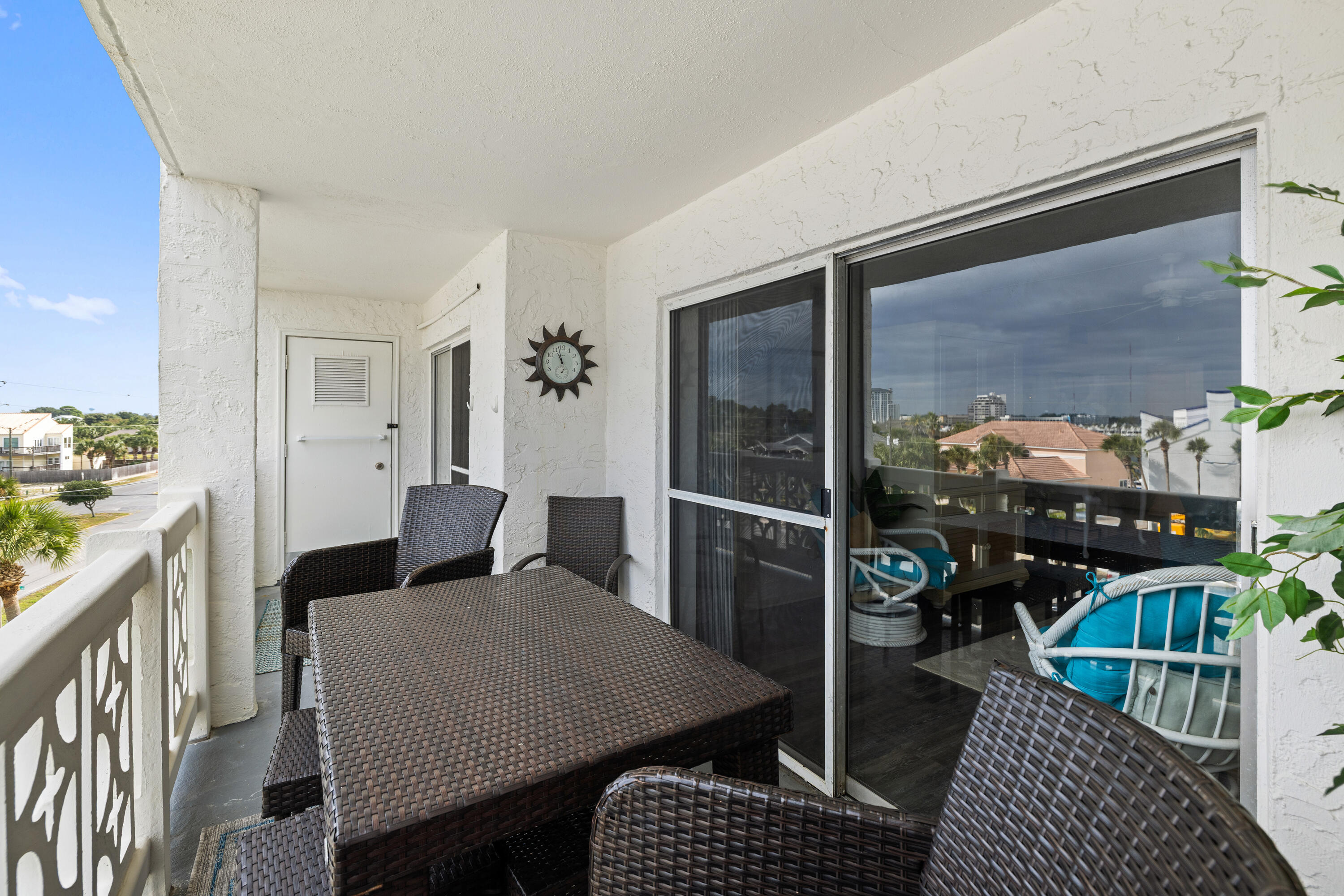 EL MATADOR CONDO - Residential