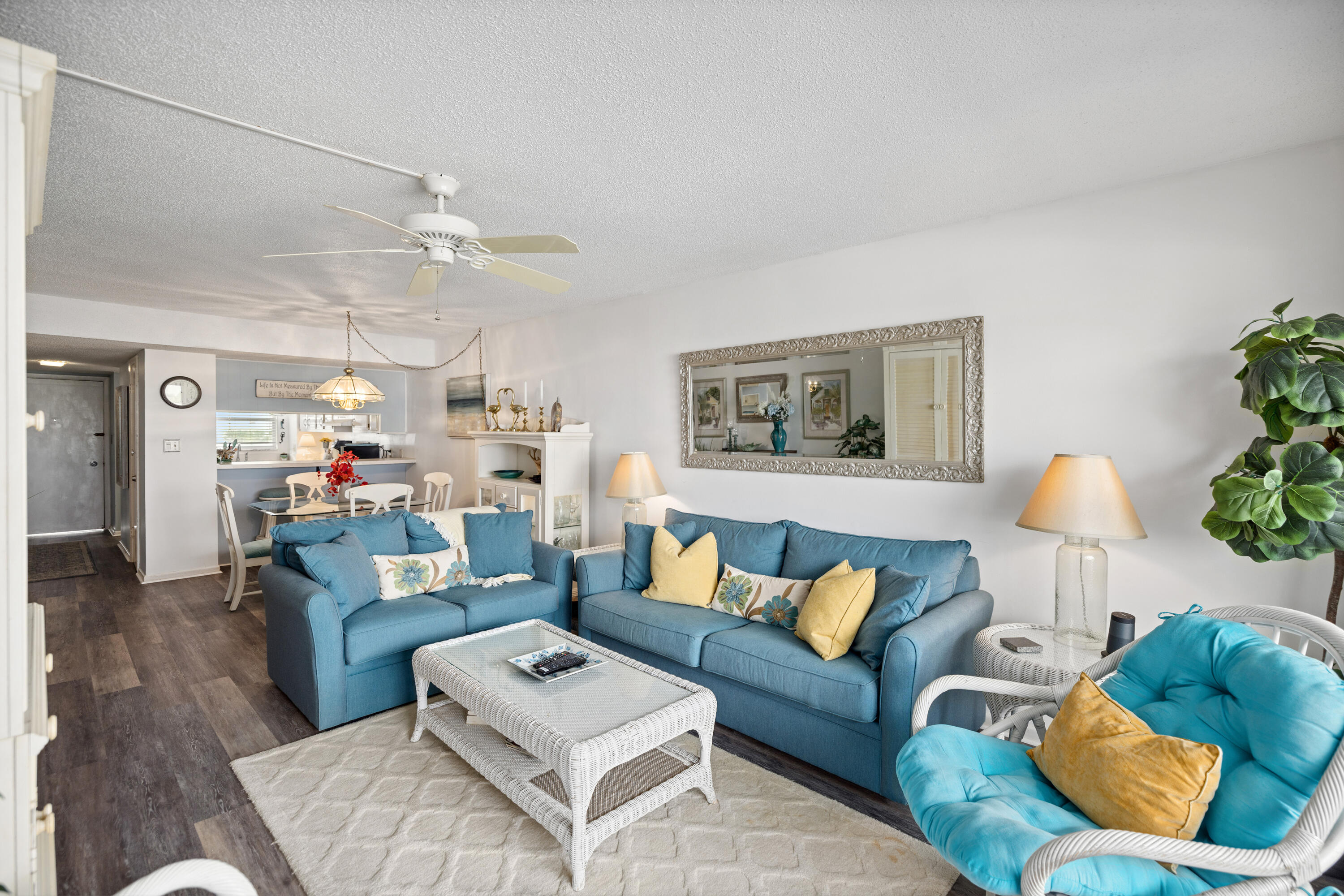 EL MATADOR CONDO - Residential