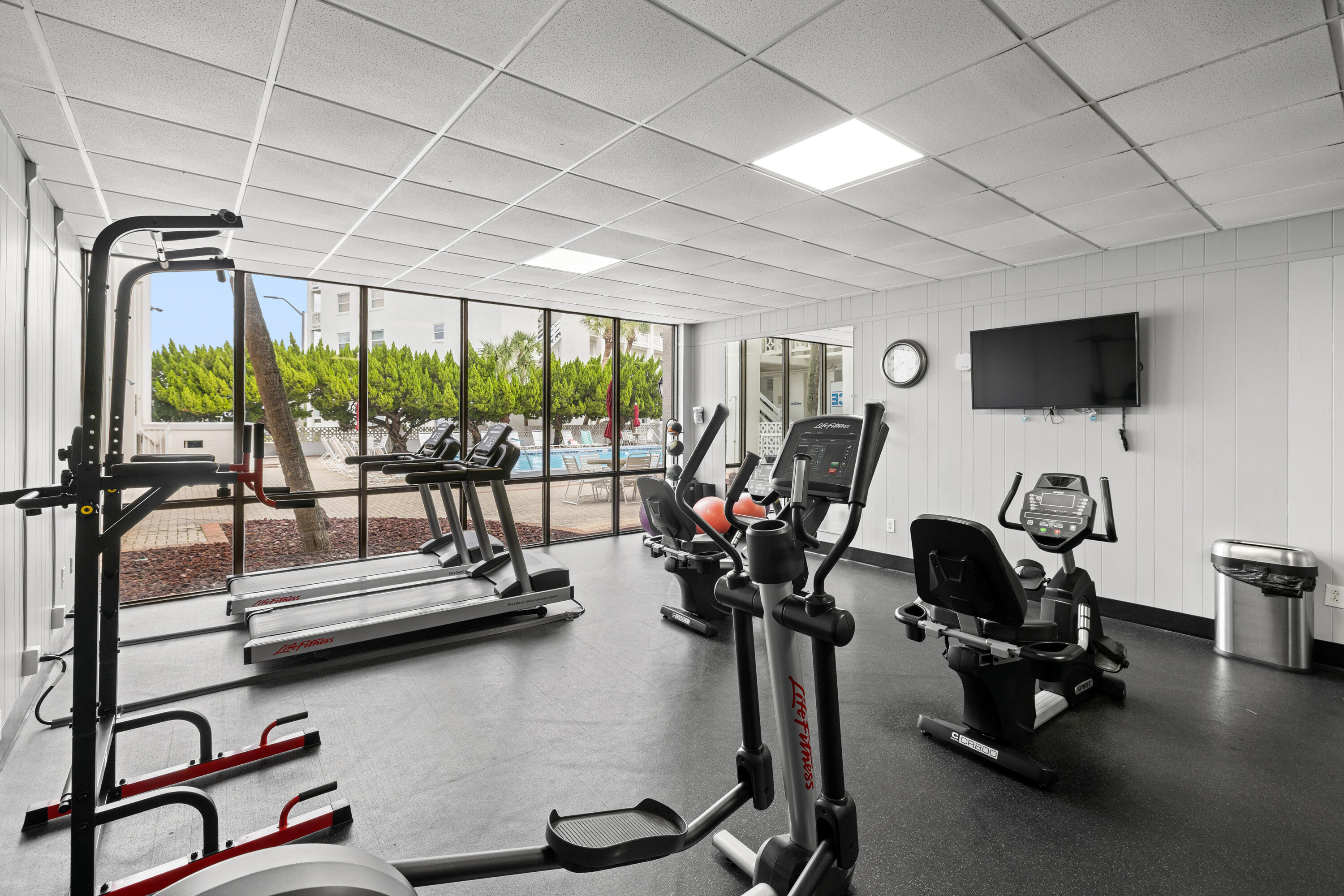 EL MATADOR CONDO - Residential