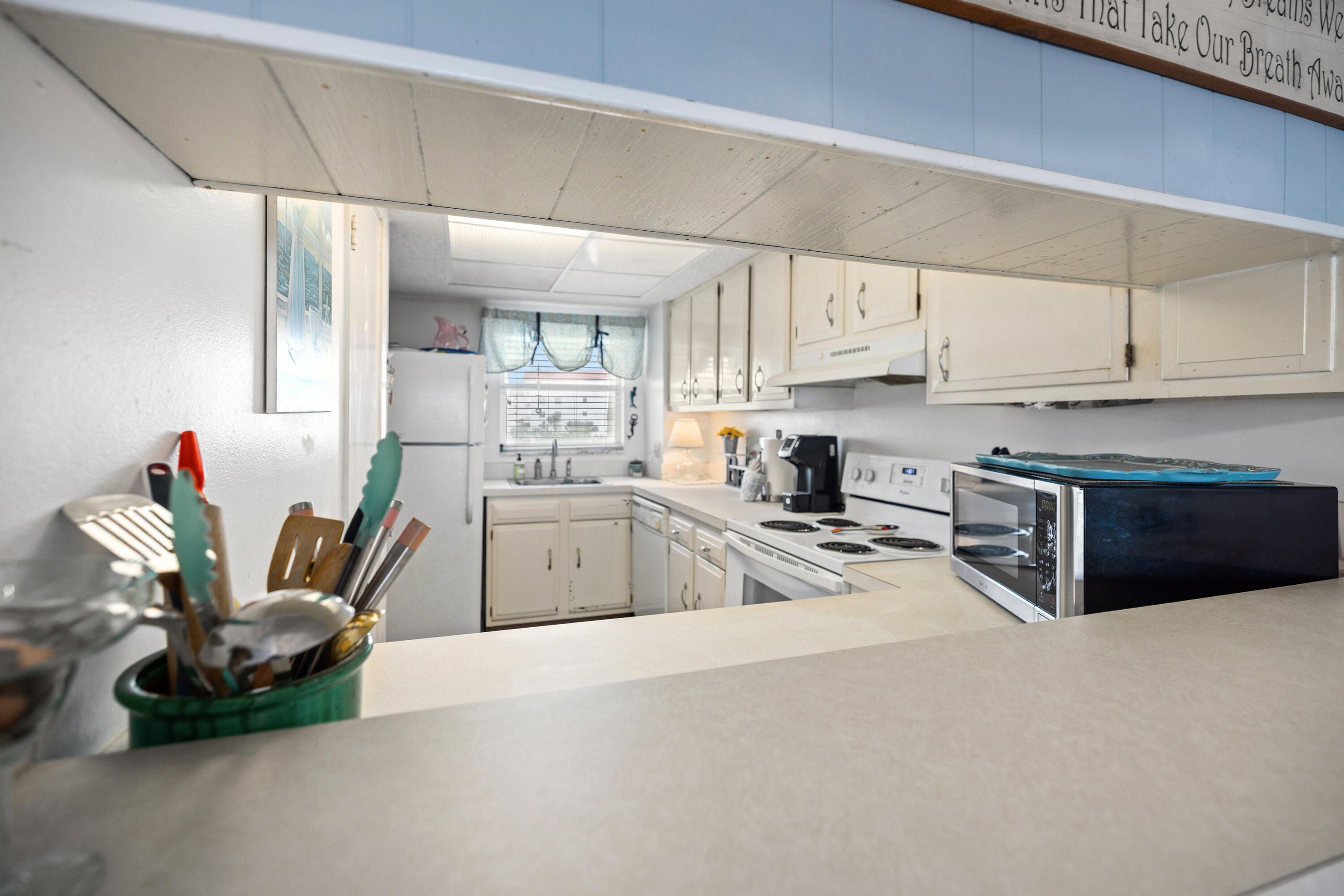 EL MATADOR CONDO - Residential