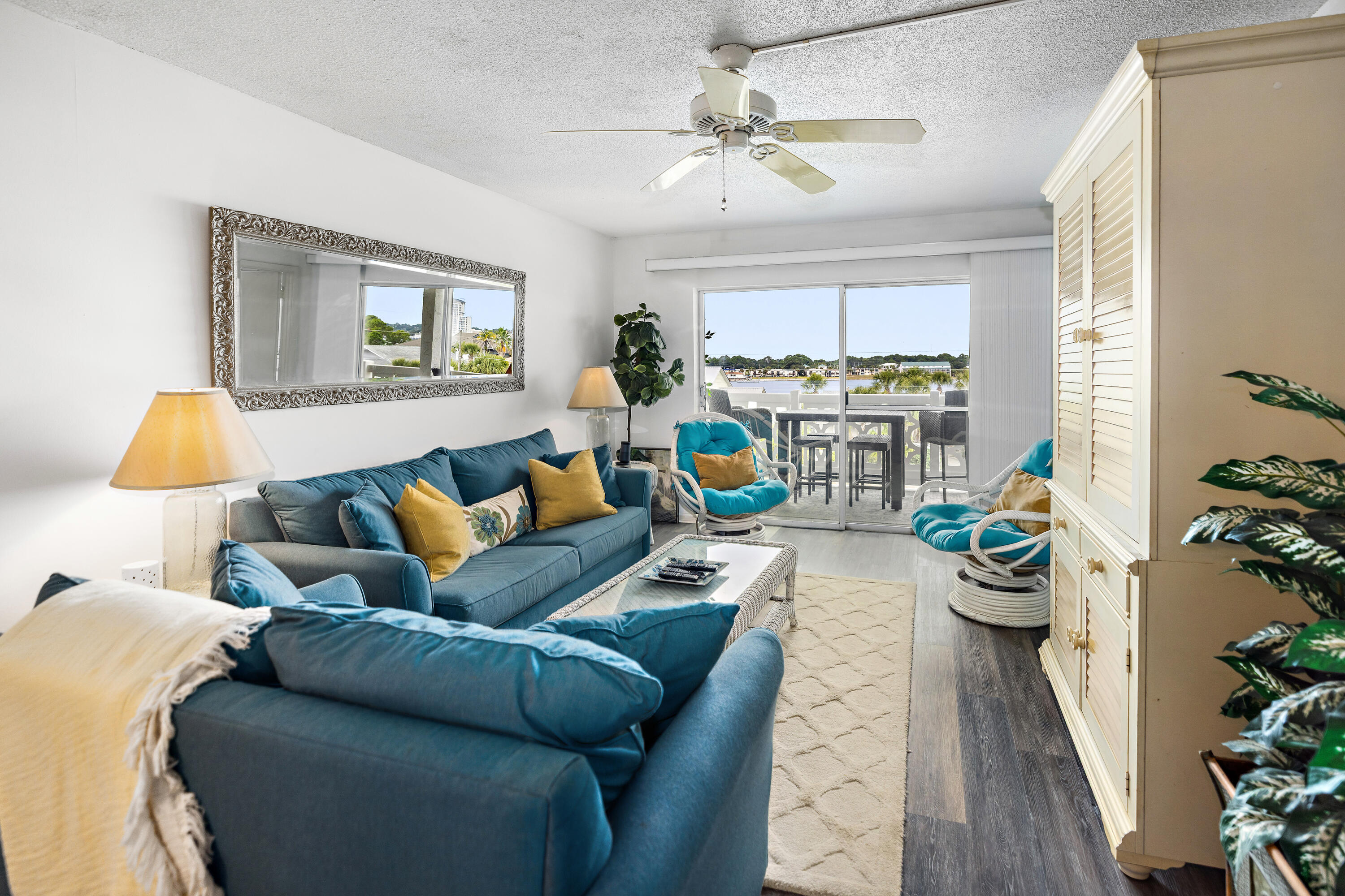 EL MATADOR CONDO - Residential