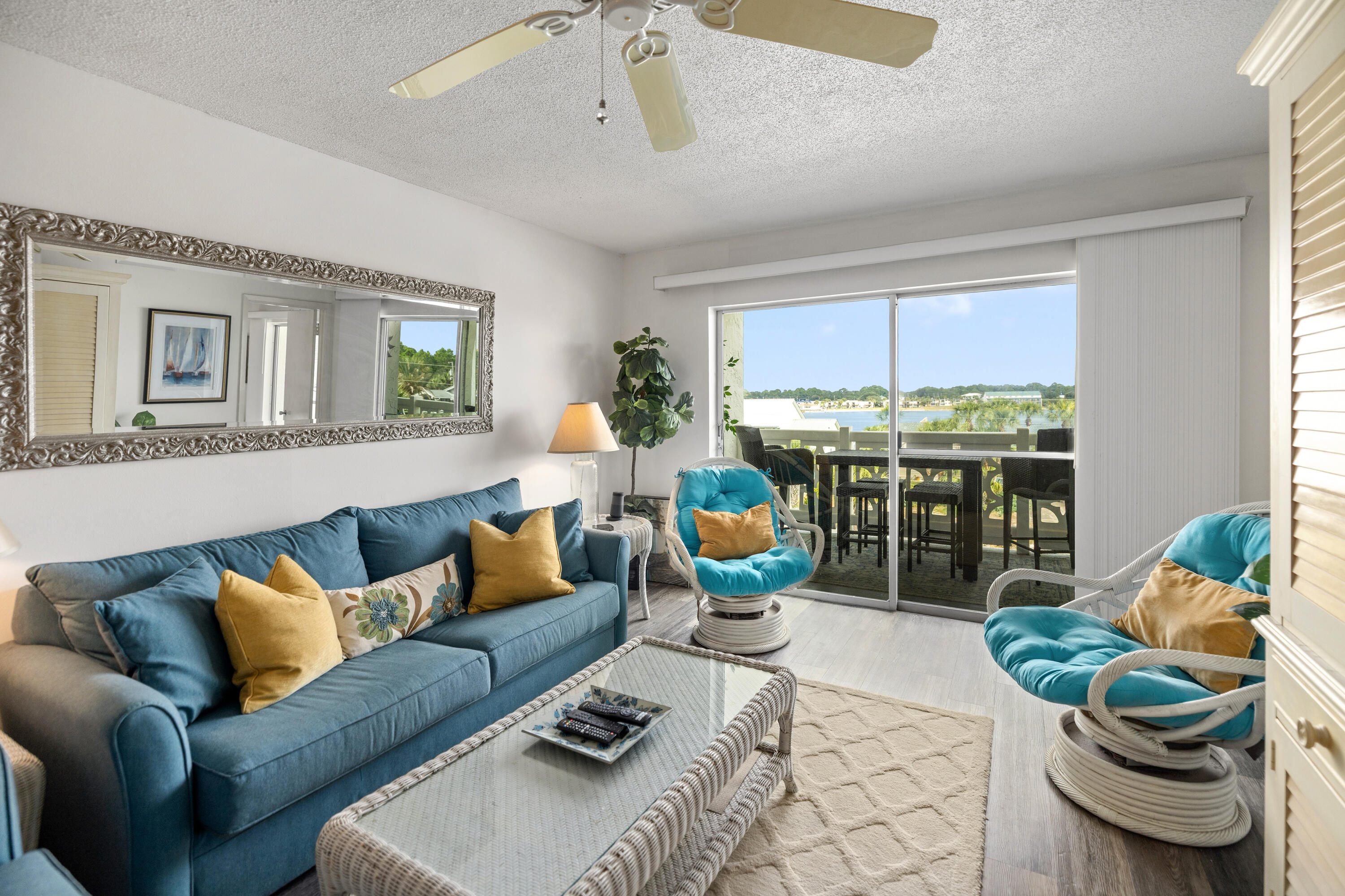 EL MATADOR CONDO - Residential