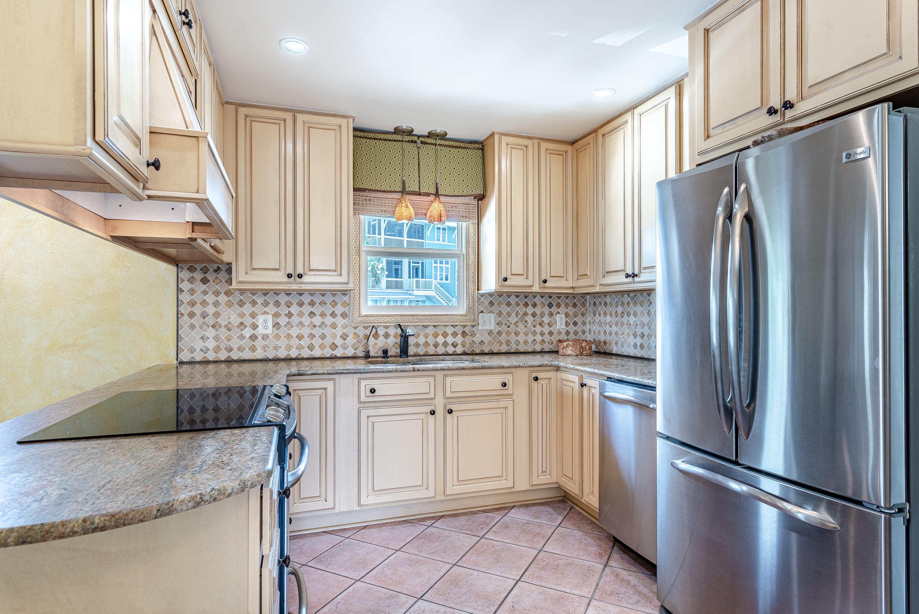 OYSTER LAKE - Residential