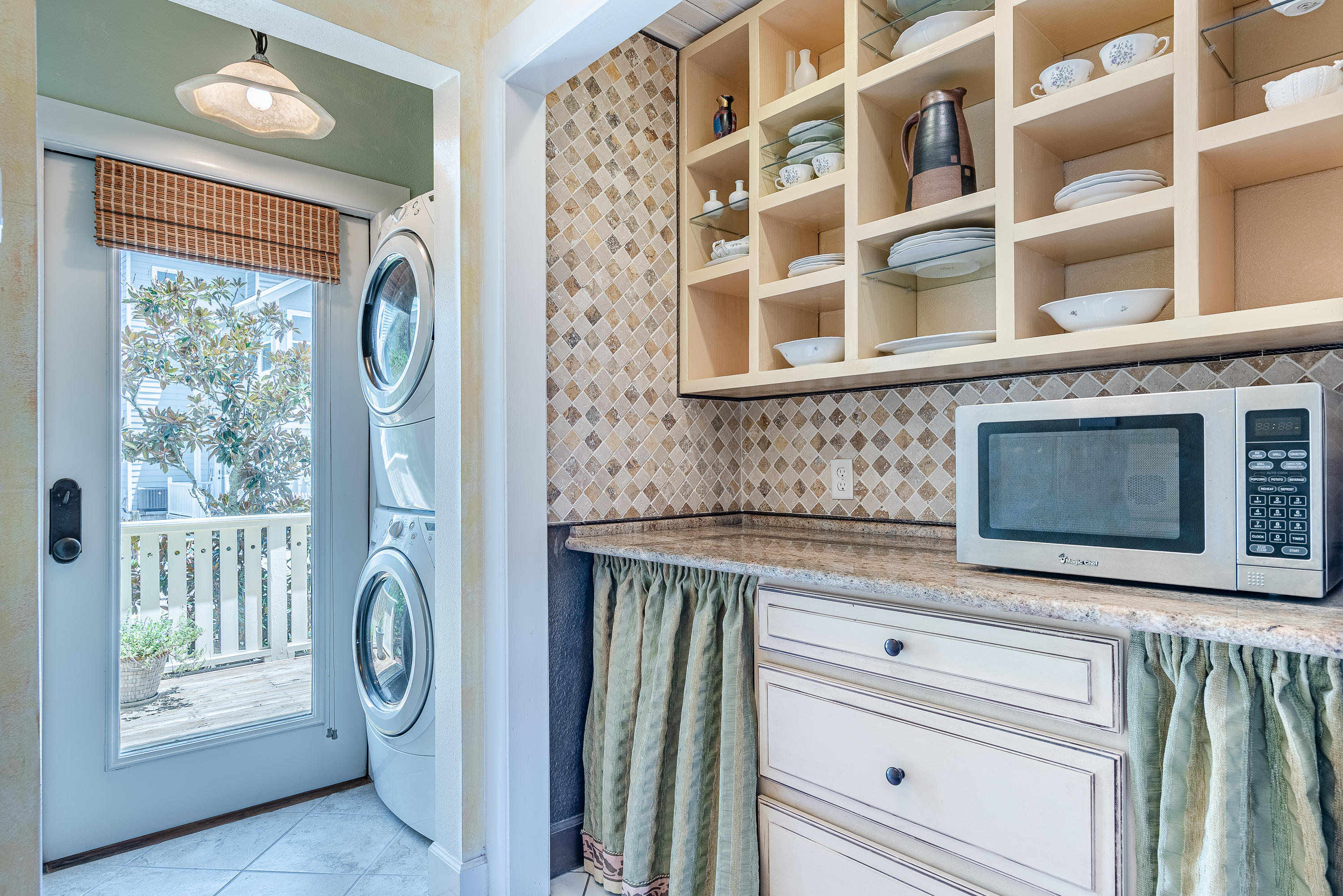 OYSTER LAKE - Residential