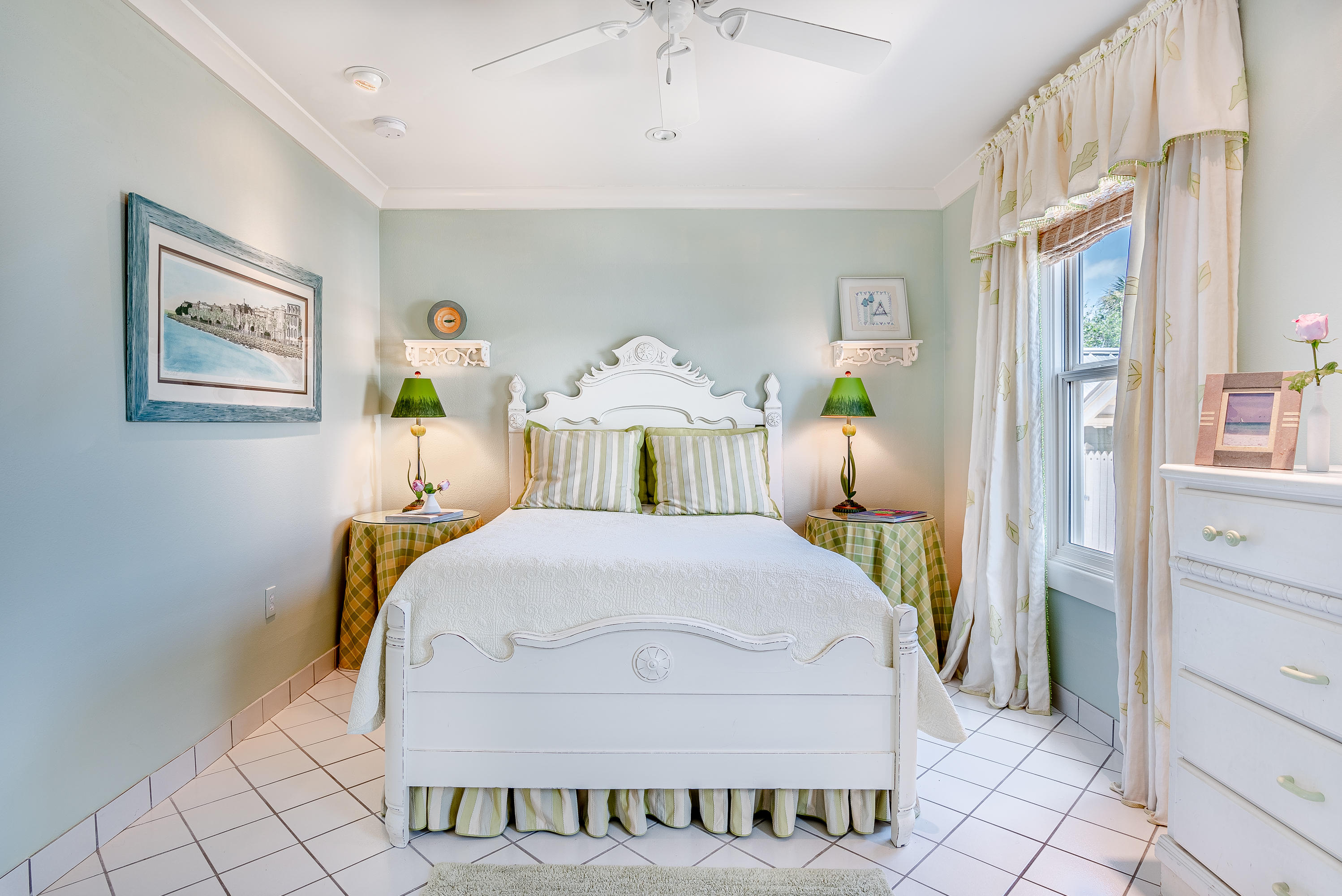 OYSTER LAKE - Residential