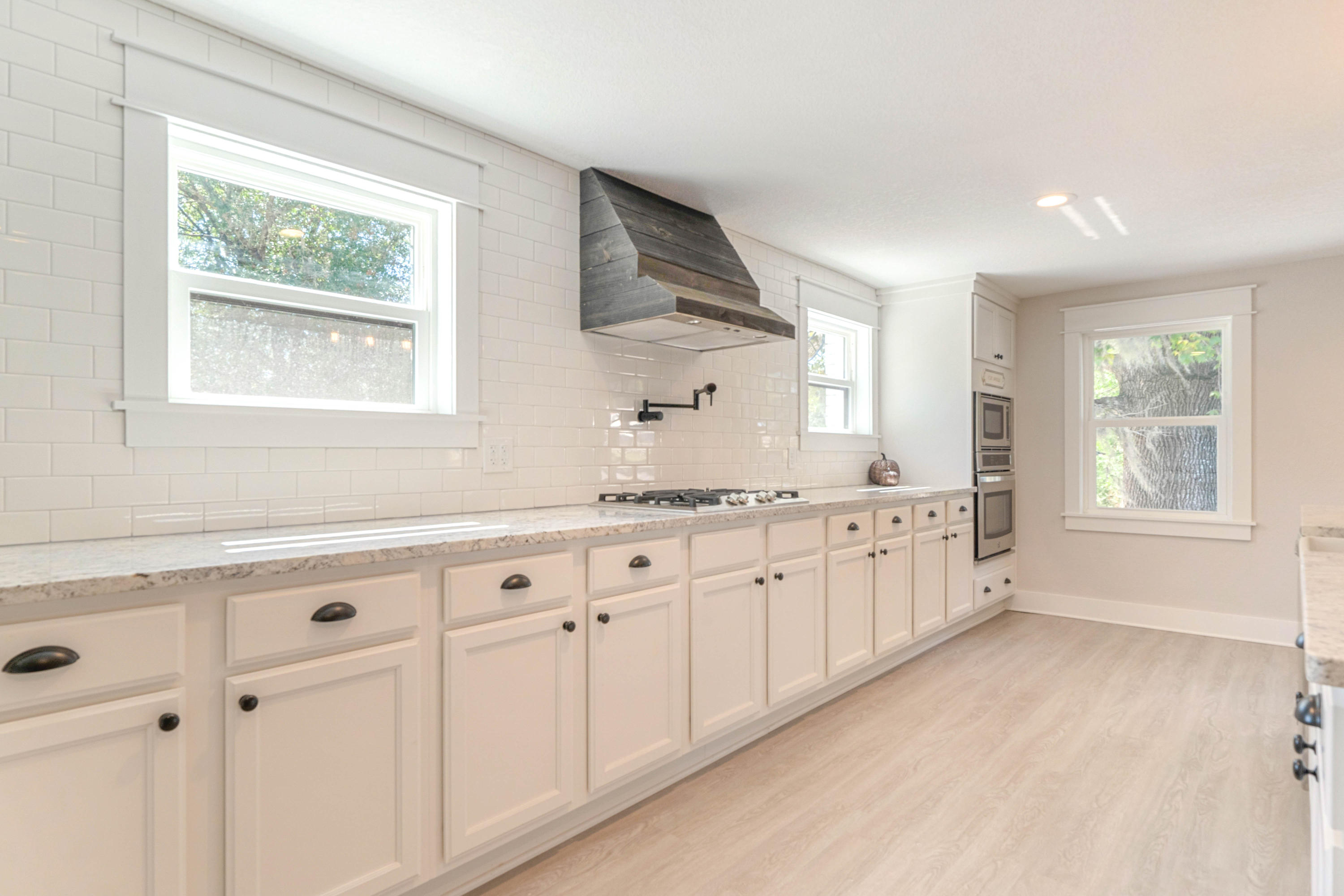 FLORIDA HEIGHTS - Residential