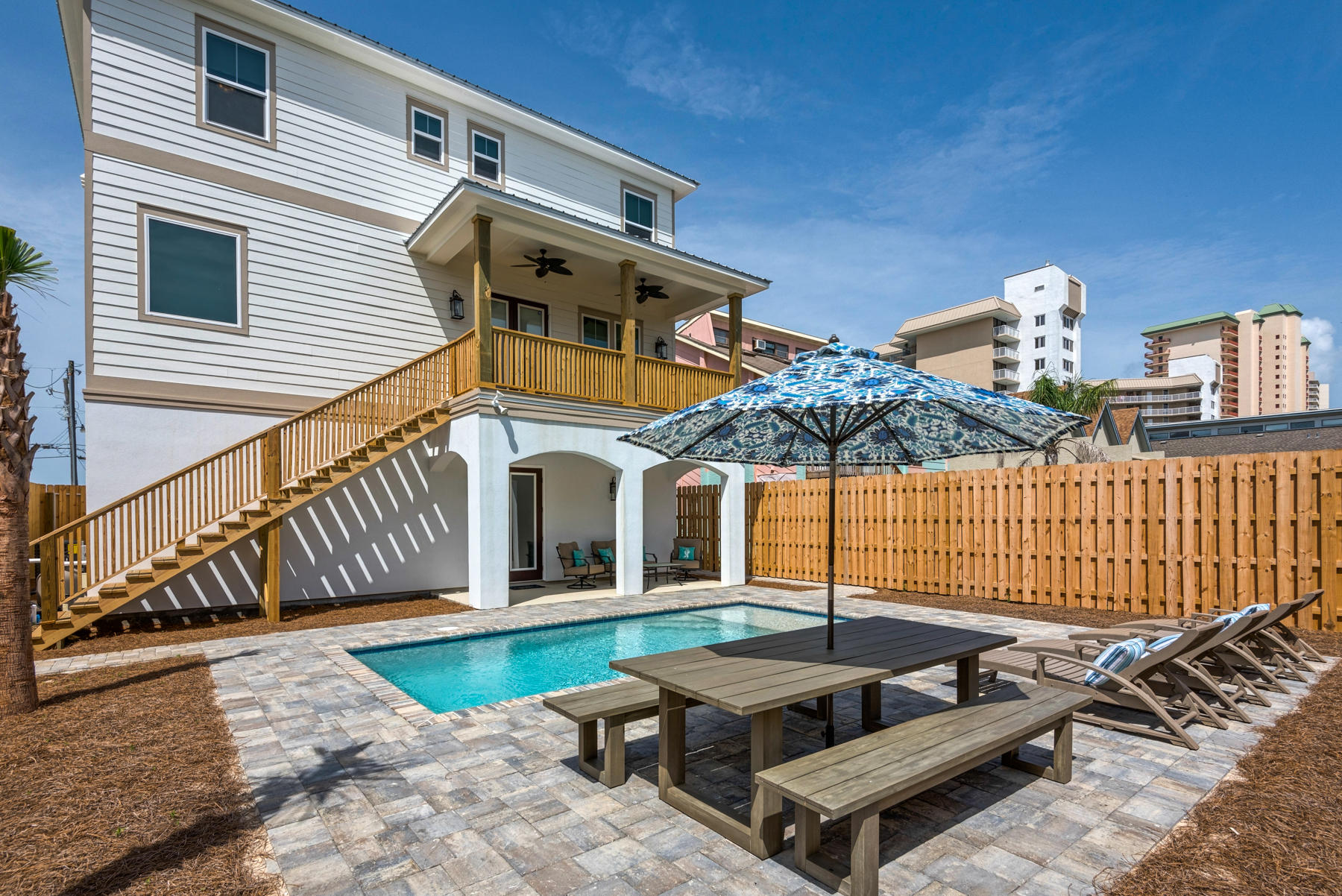 HOLIDAY BEACH UNIT 01 - Residential