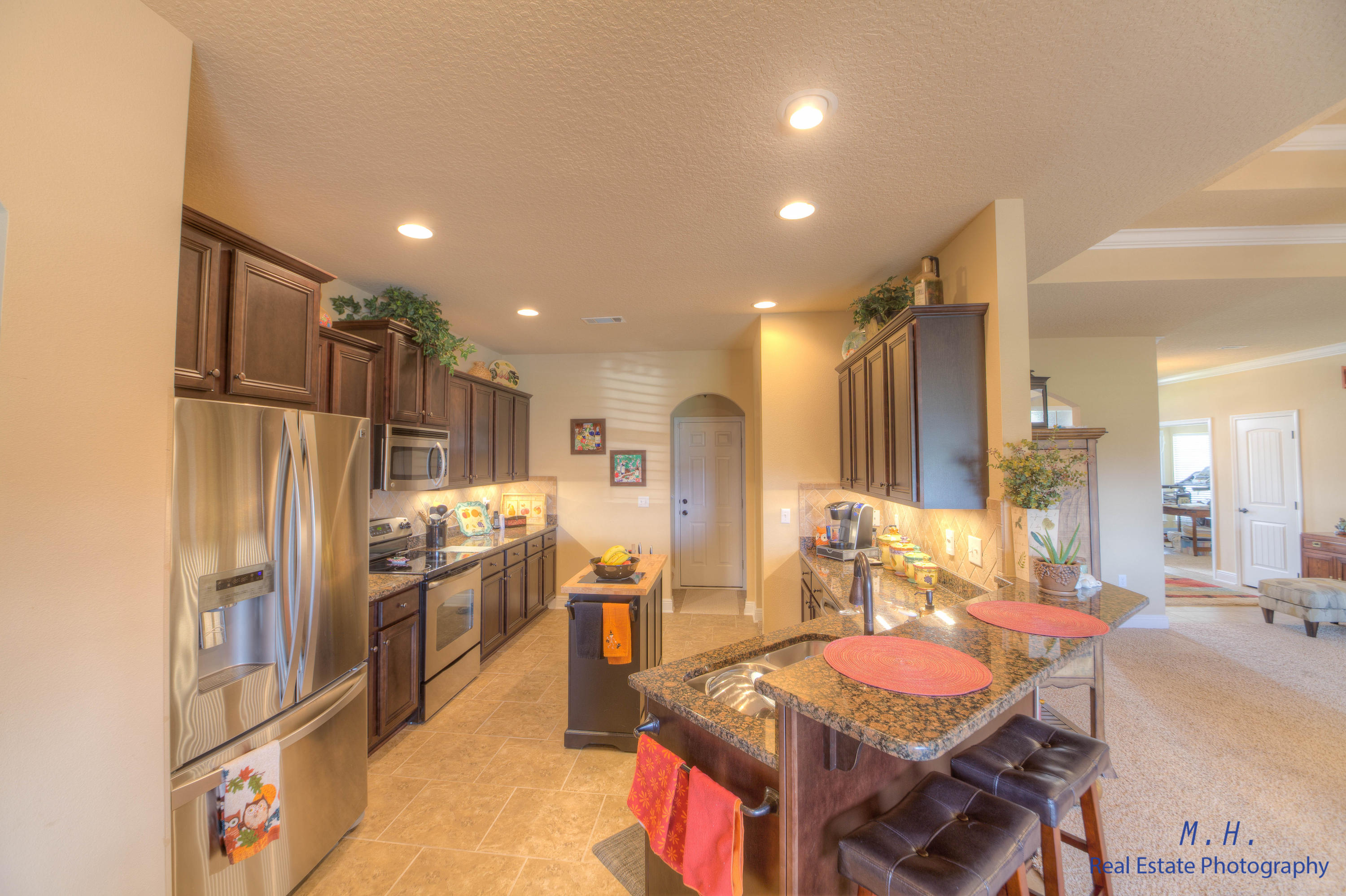 BROWNSTONE MANOR - Residential