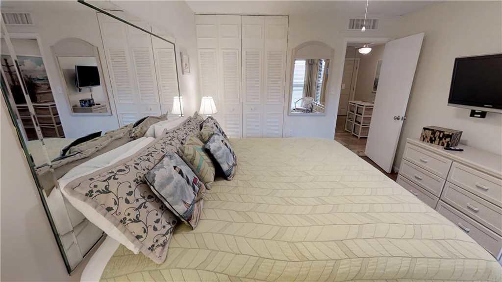 Jetty East Condominium - Residential