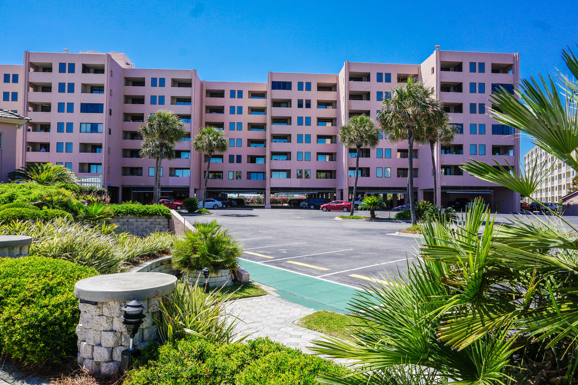 Jetty East Condominium - Residential