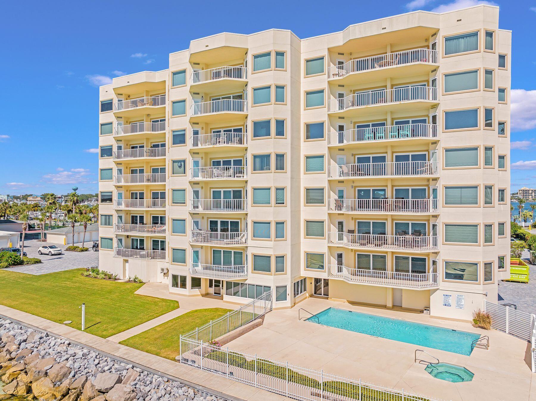 WATERVIEW TOWERS PH 2 - Residential