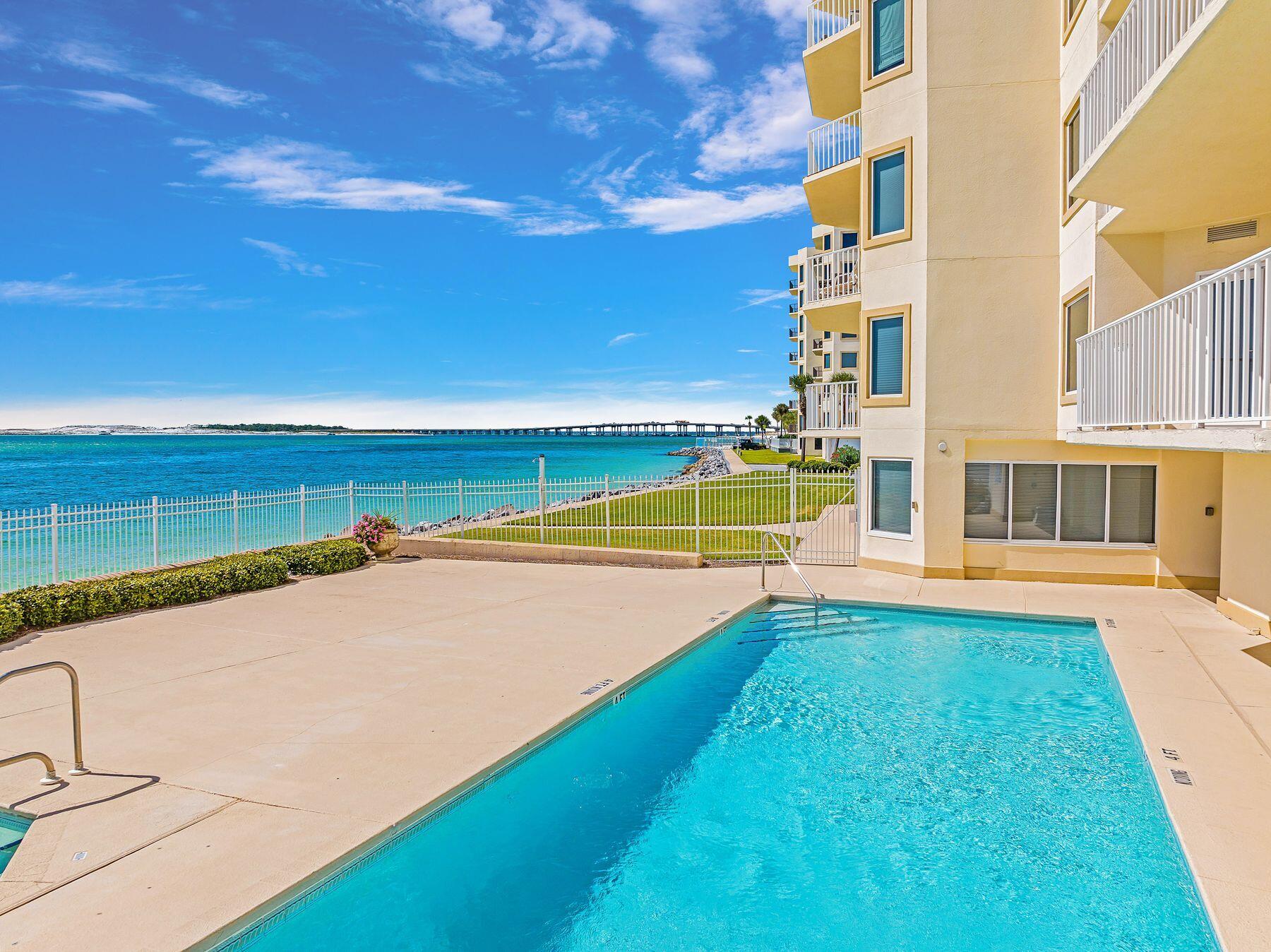 WATERVIEW TOWERS PH 2 - Residential
