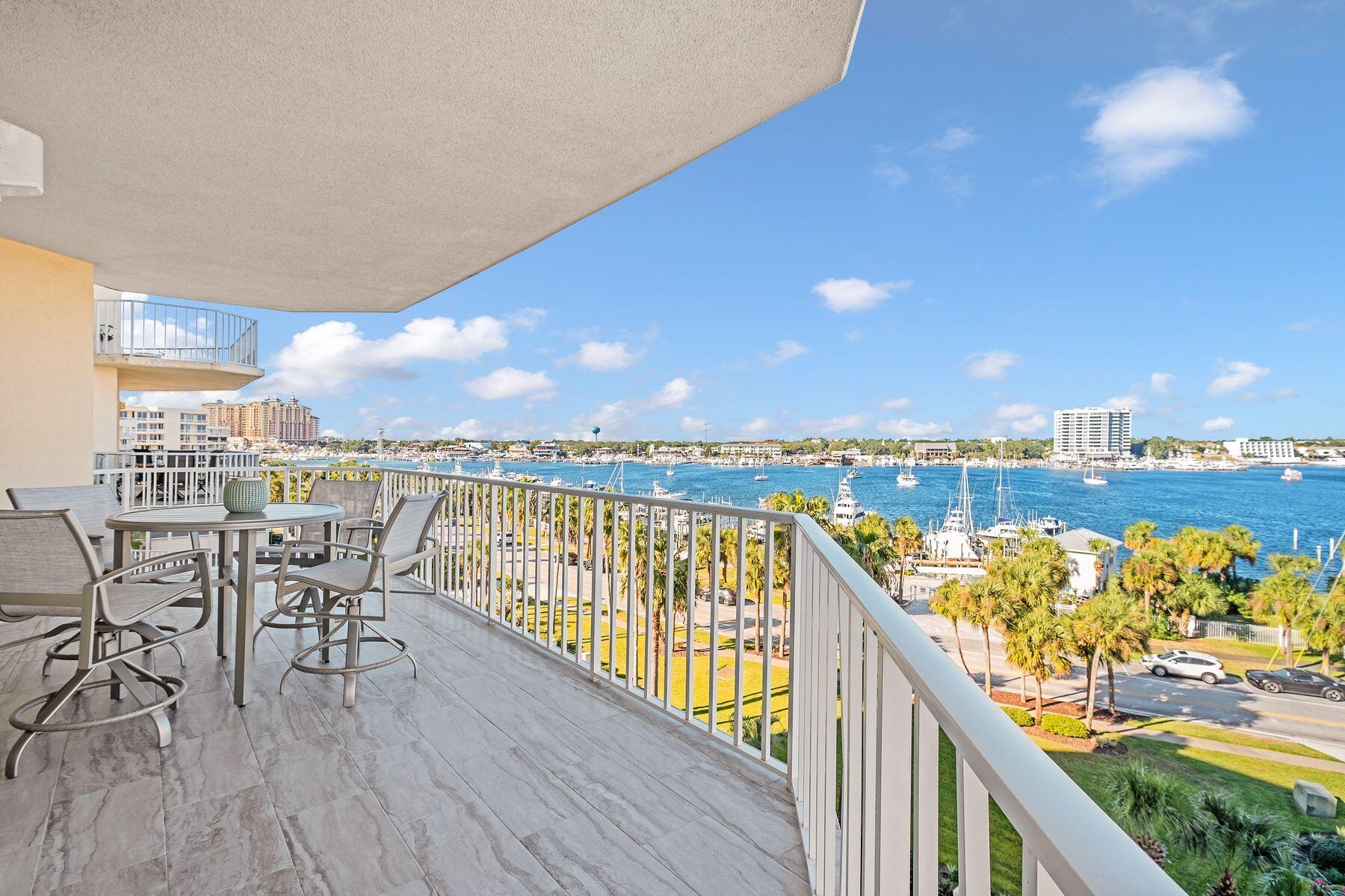 WATERVIEW TOWERS PH 2 - Residential