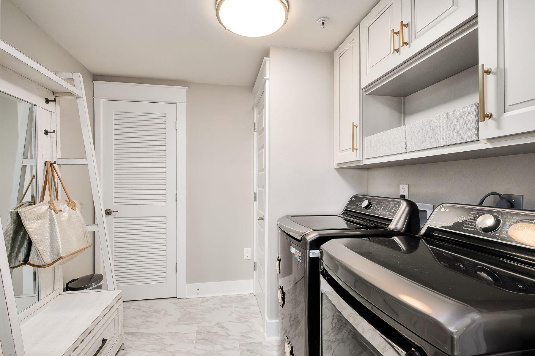 WATERVIEW TOWERS PH 2 - Residential