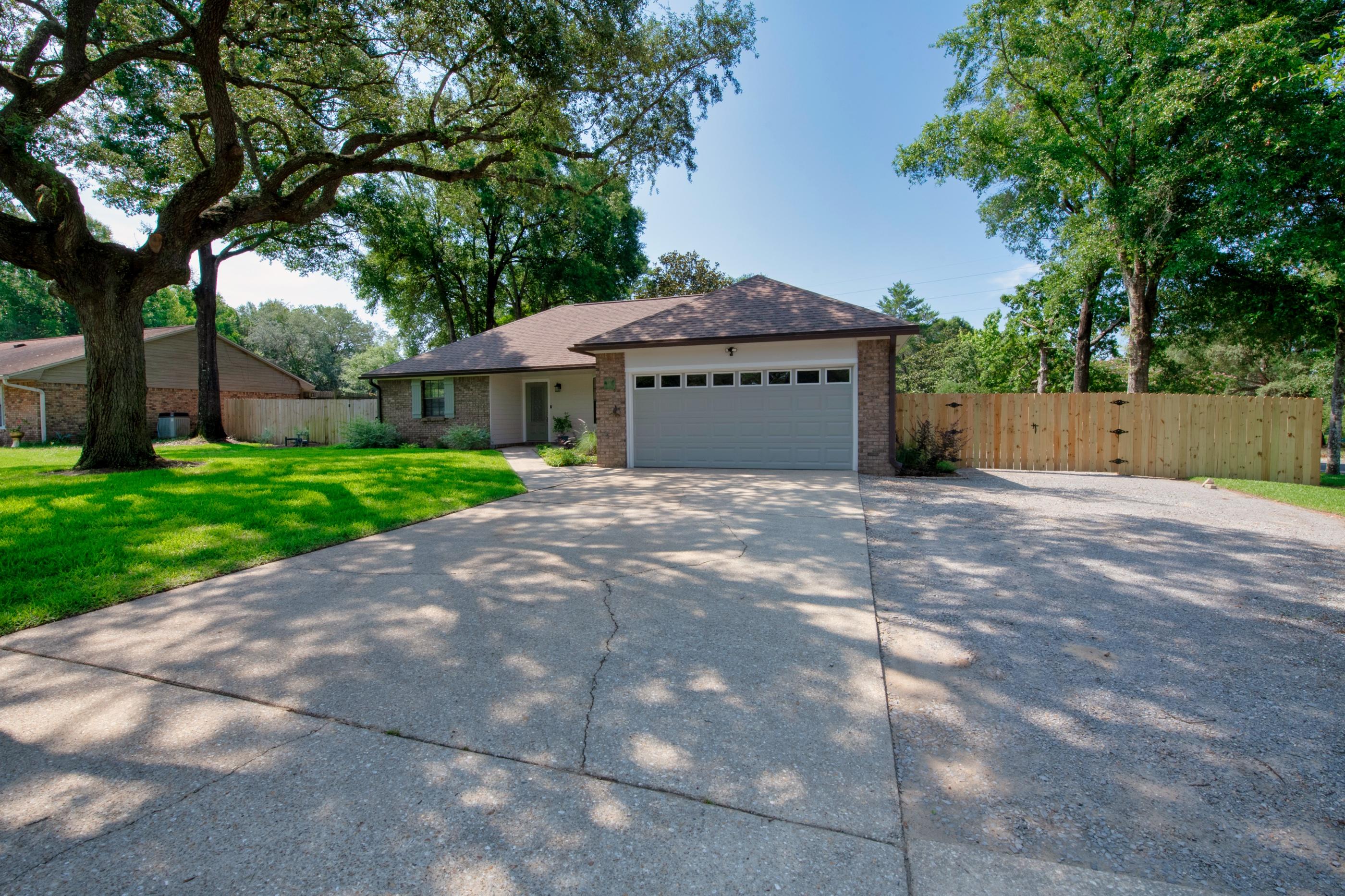 PINE LAKE S/D - Residential