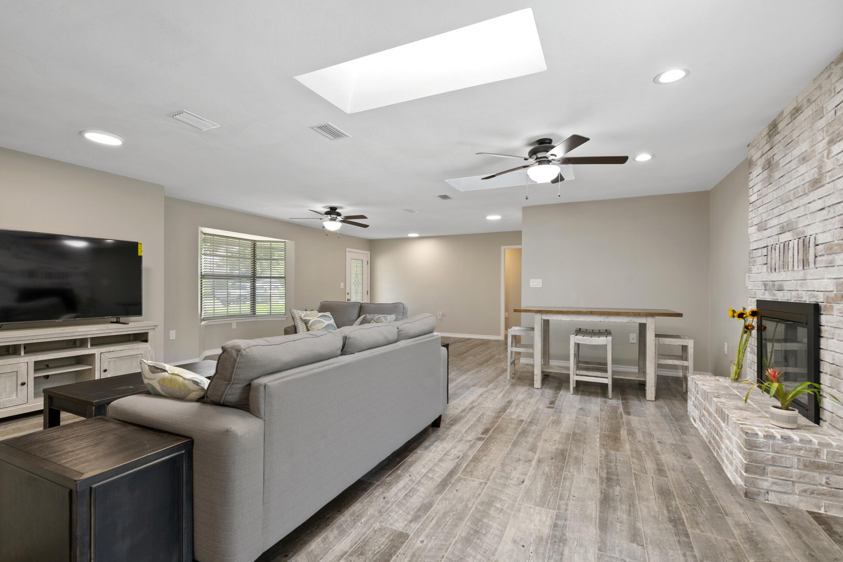 PINE LAKE S/D - Residential