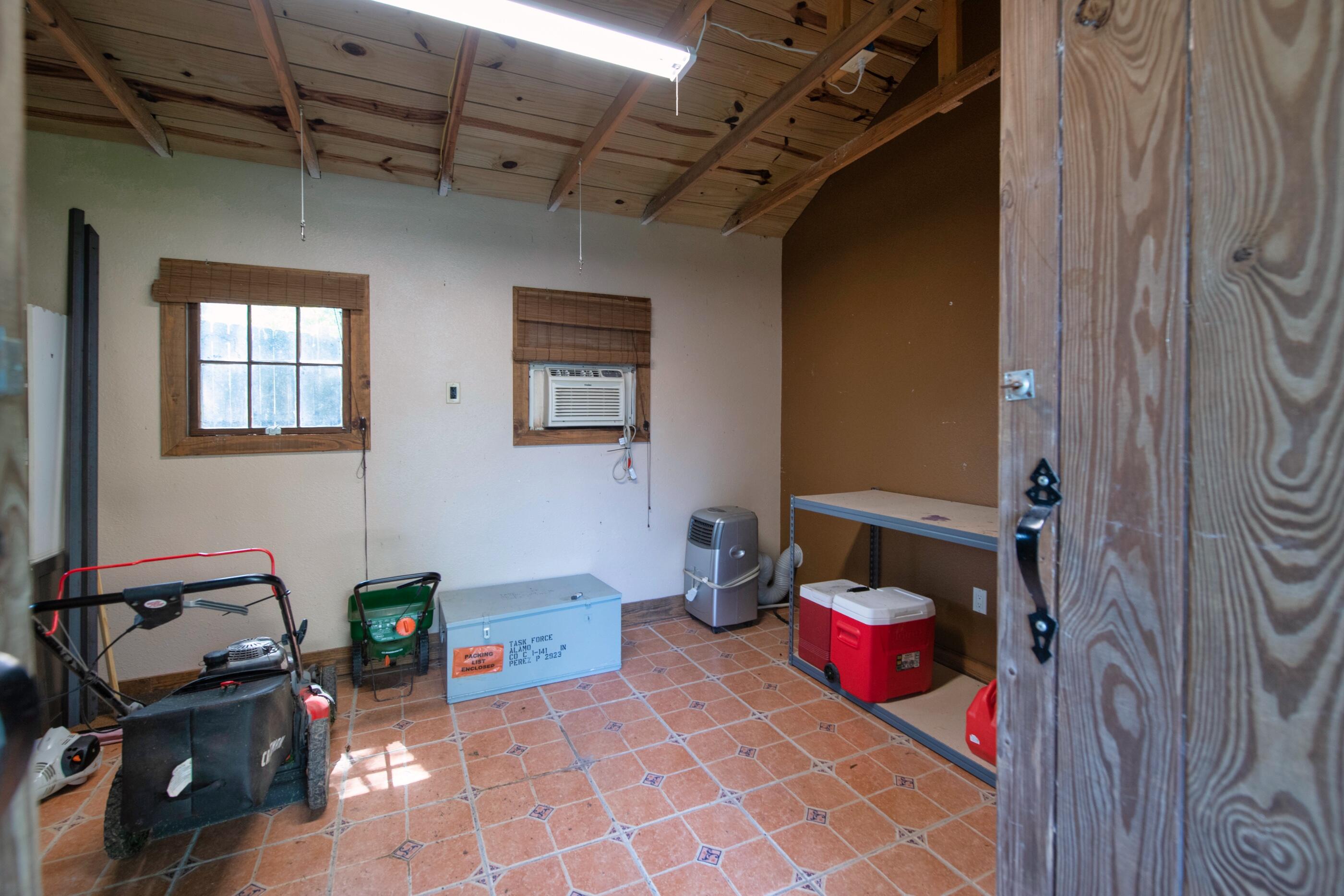 PINE LAKE S/D - Residential