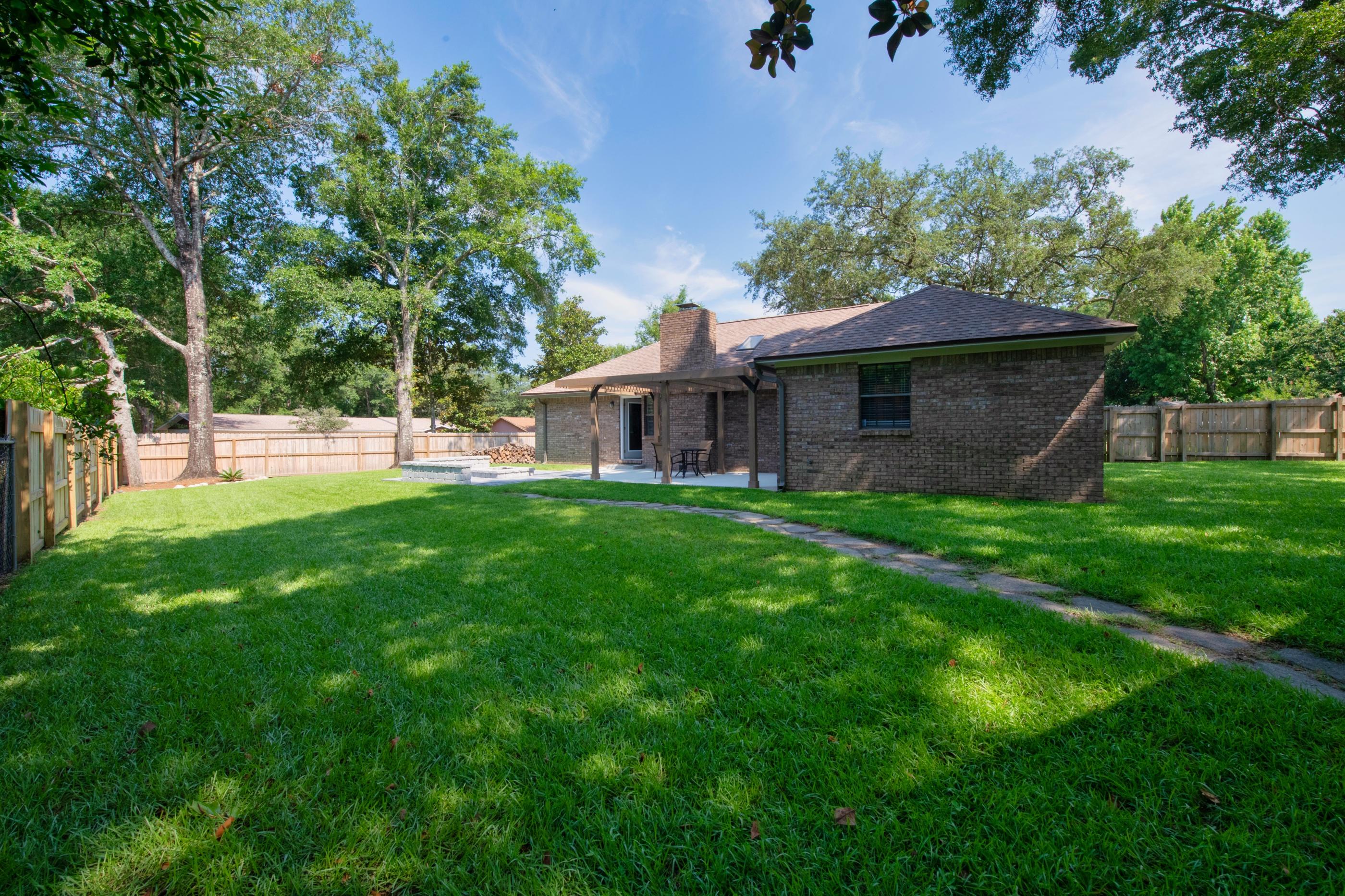 PINE LAKE S/D - Residential