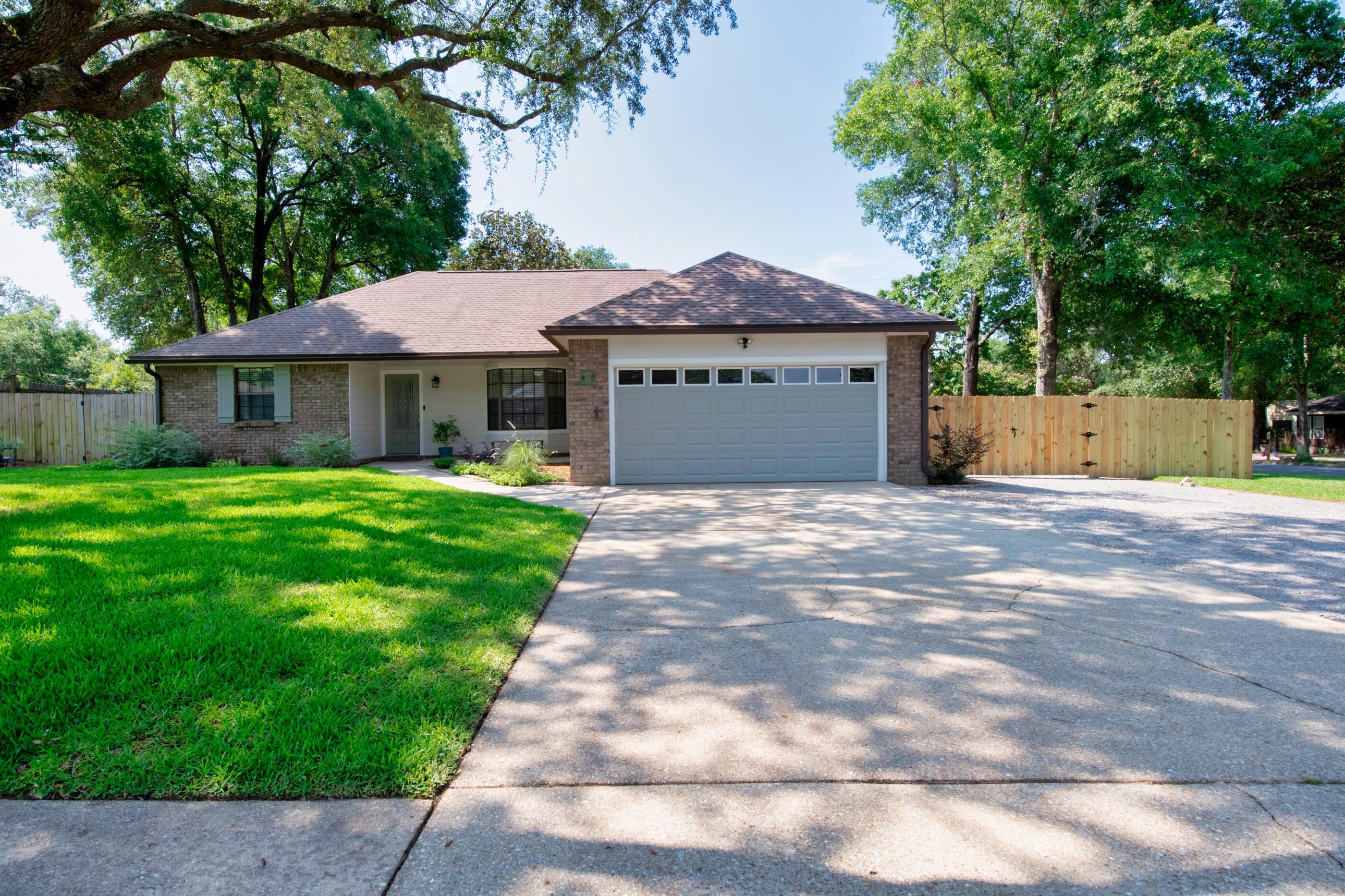 PINE LAKE S/D - Residential