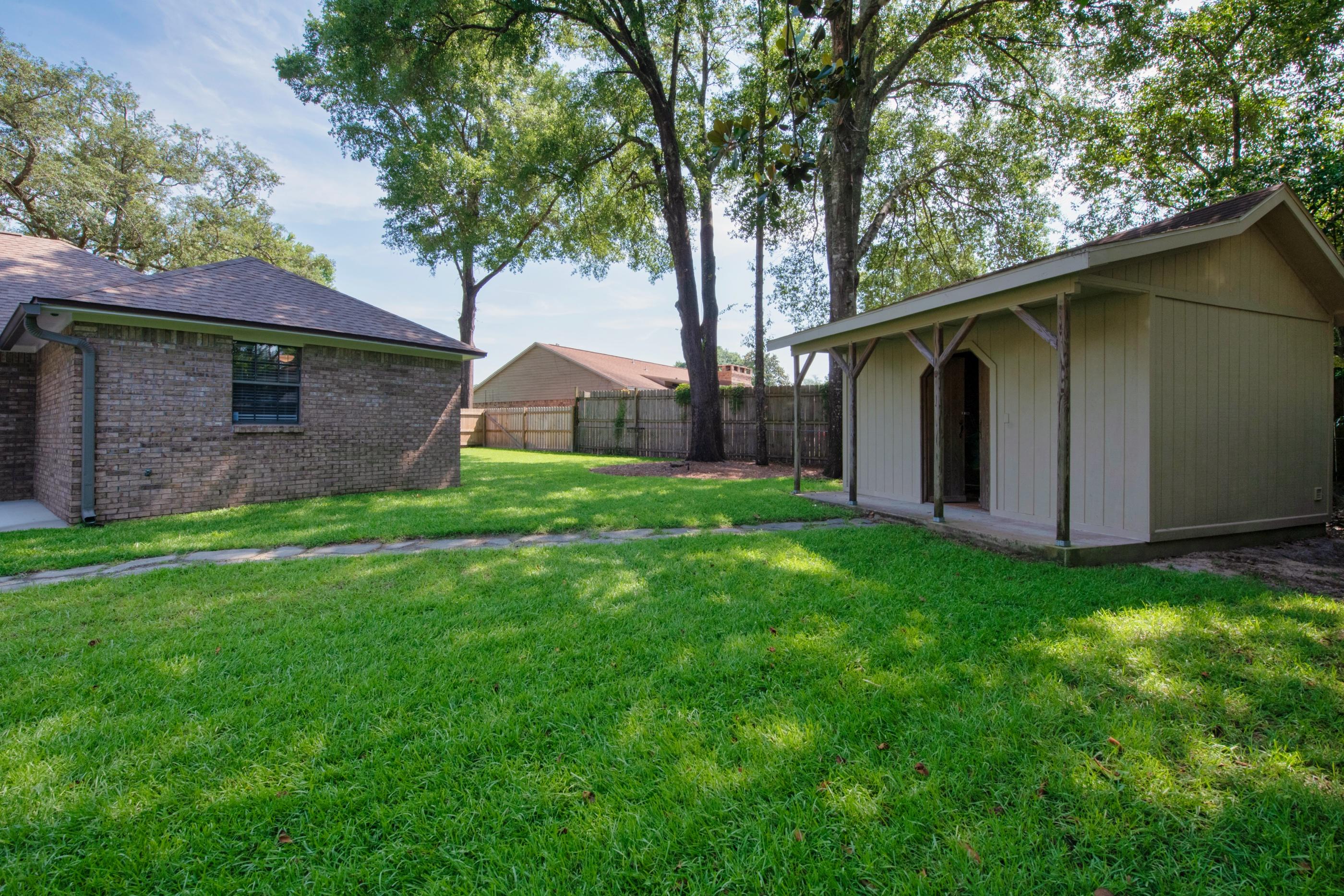 PINE LAKE S/D - Residential