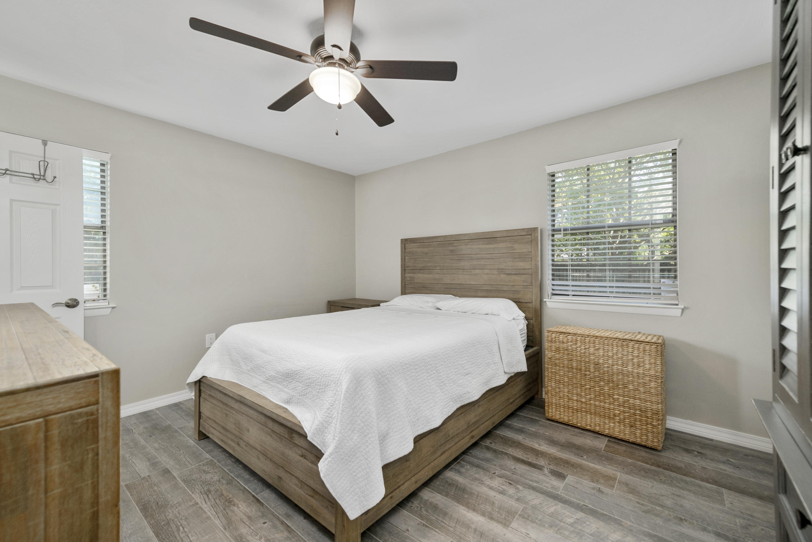 PINE LAKE S/D - Residential