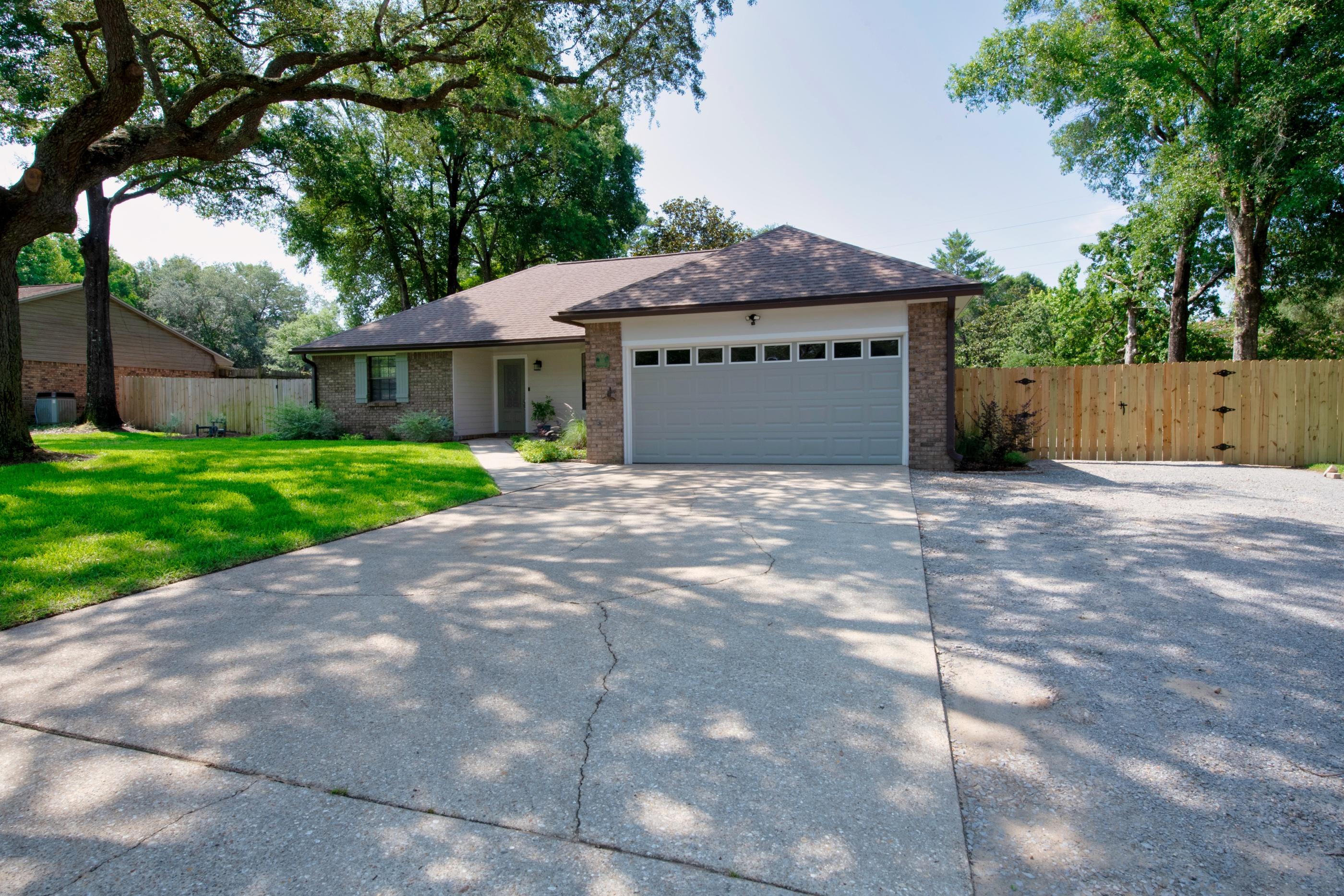 PINE LAKE S/D - Residential