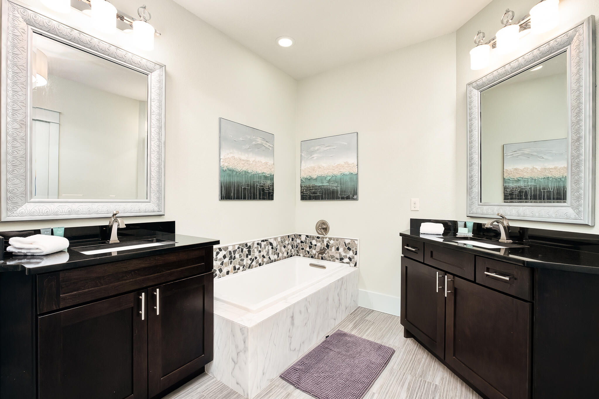 VILLA LAGO - Residential