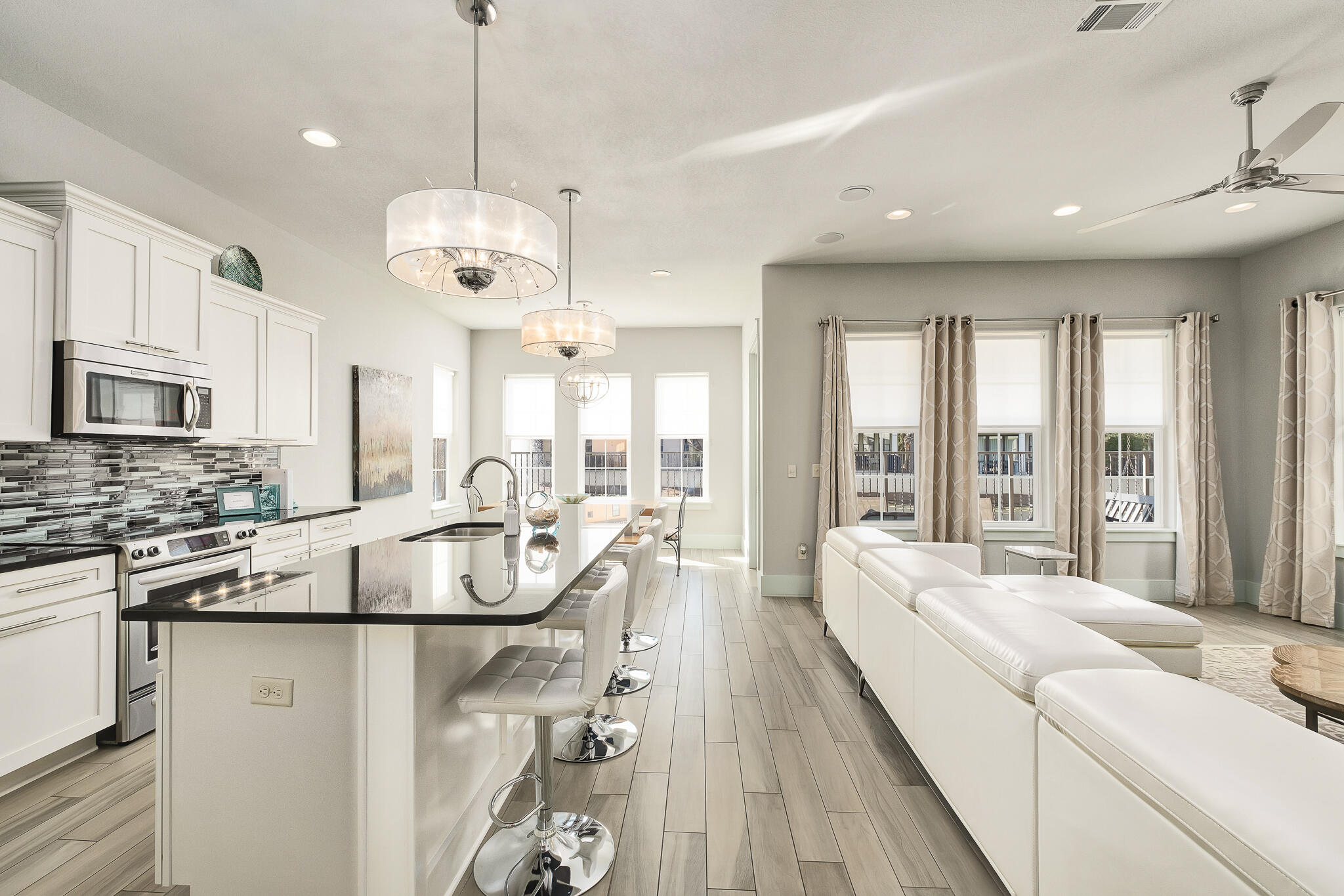 VILLA LAGO - Residential