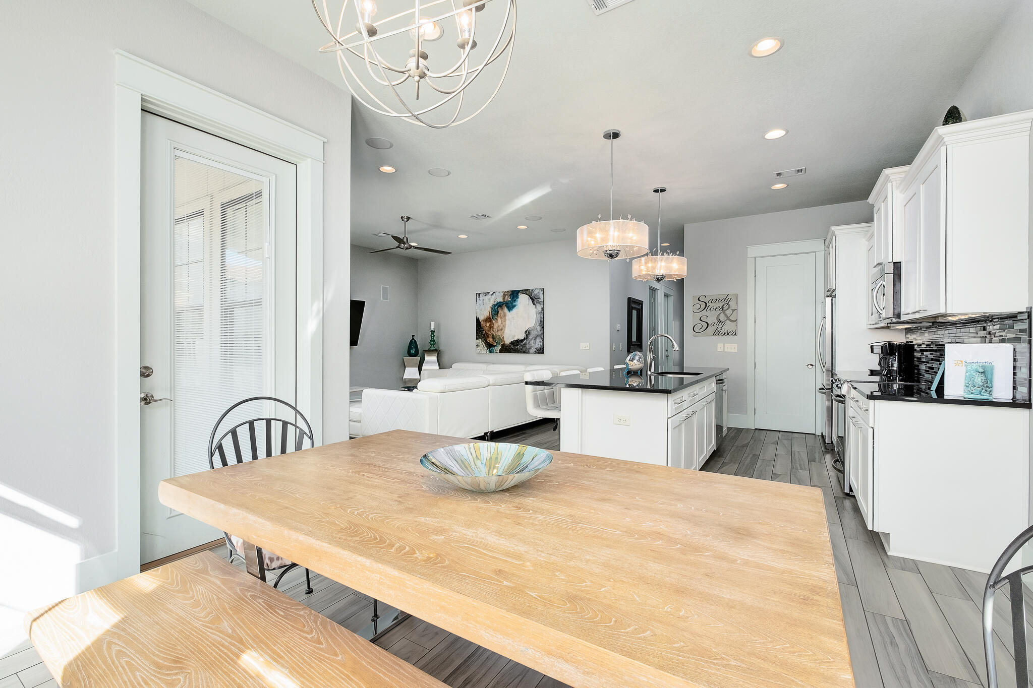 VILLA LAGO - Residential