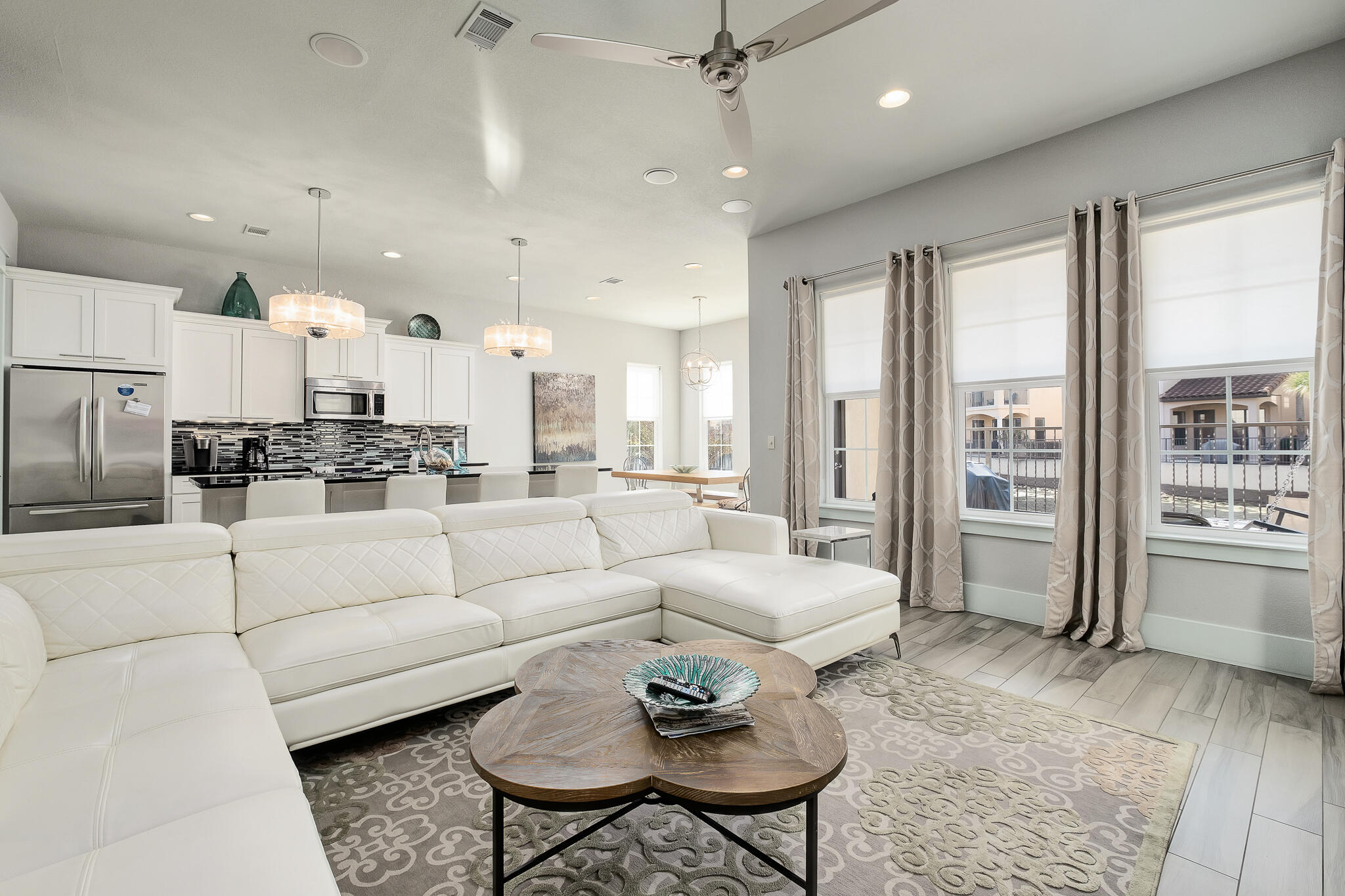 VILLA LAGO - Residential