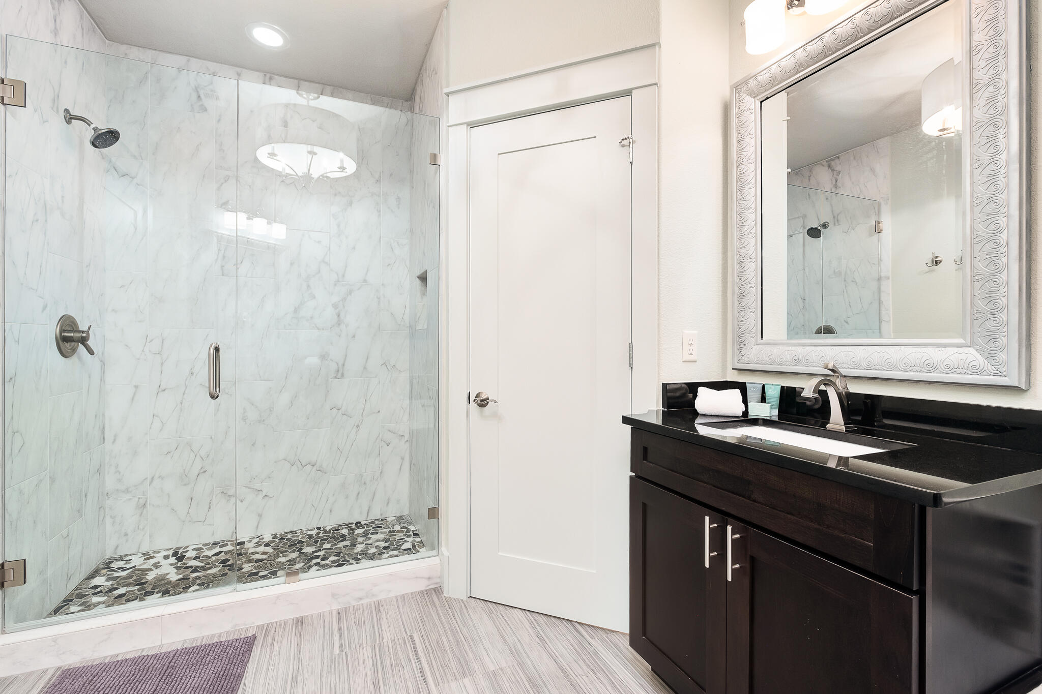 VILLA LAGO - Residential