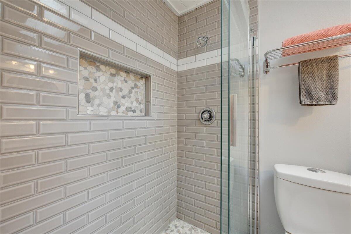 OAKRIDGE MANOR - Residential