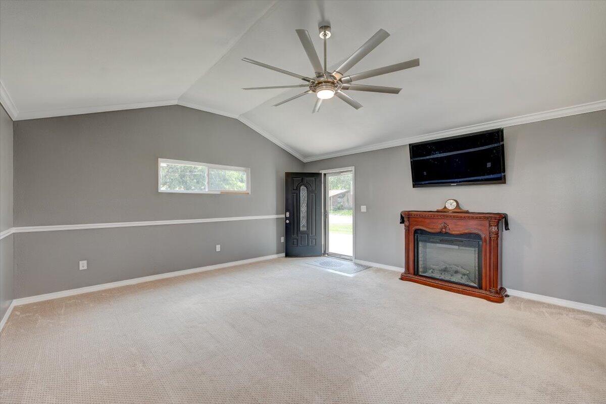 OAKRIDGE MANOR - Residential